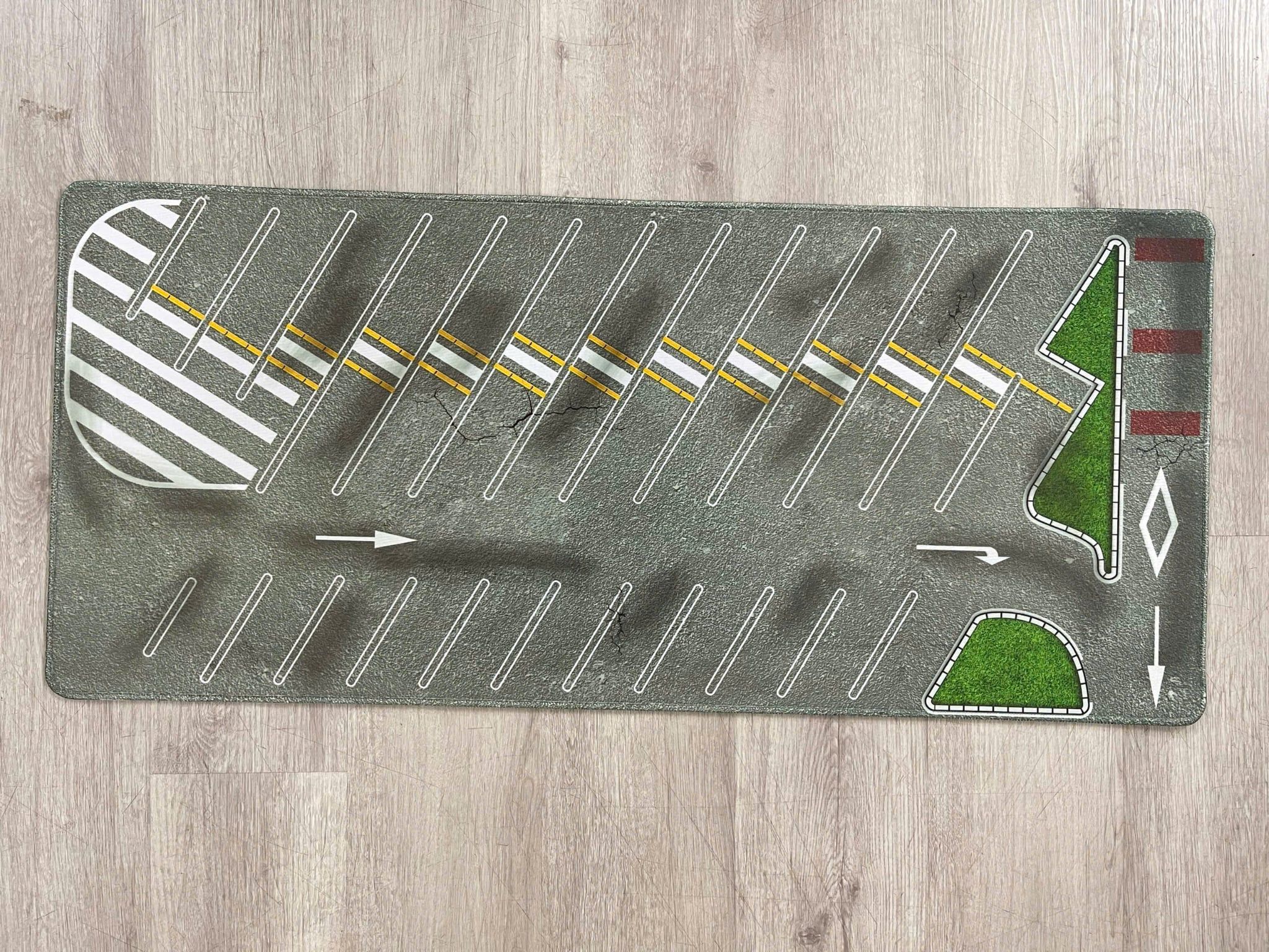  Phụ kiện thảm sa bàn chống trượt mô phỏng diorama bãi đỗ xe 33 slot kích thước 90x40 cho mô hình xe 1:64 Autono1 PT022 