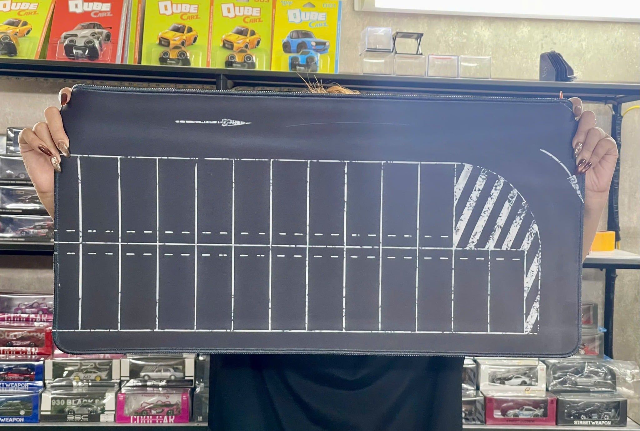  Phụ kiện thảm sa bàn chống trượt mô phỏng diorama đường bãi đỗ xe lớn kích thước 60x30 cho mô hình xe 1:64 Autono1 PT032 