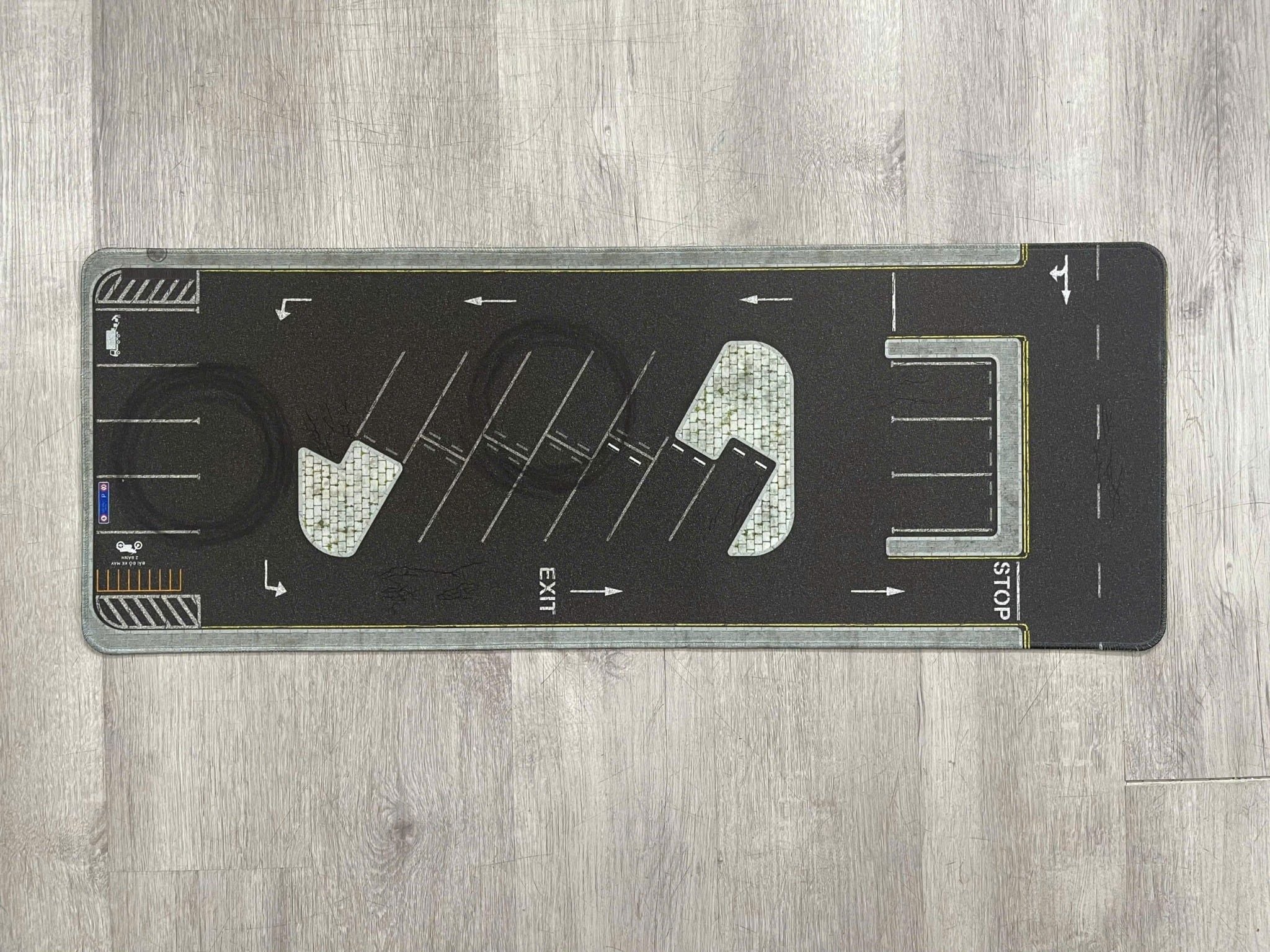  Phụ kiện thảm sa bàn chống trượt mô phỏng diorama bãi đỗ xe kích thước 80x30 cho mô hình xe 1:64 Autono1 PT030 