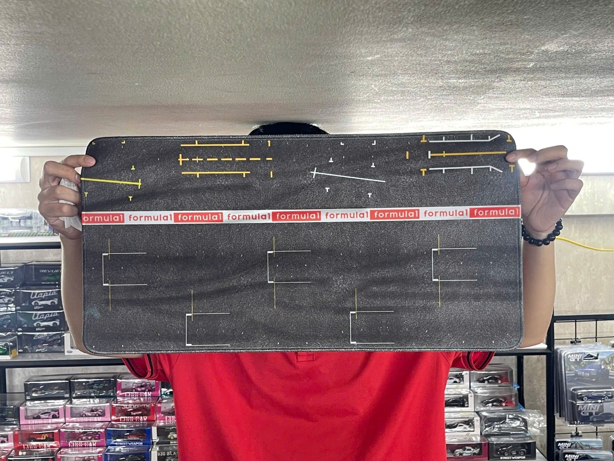  Phụ kiện thảm sa bàn chống trượt mô phỏng diorama đường đua F1 kích thước 60x30 cho mô hình xe 1:64 Autono1 PT031 