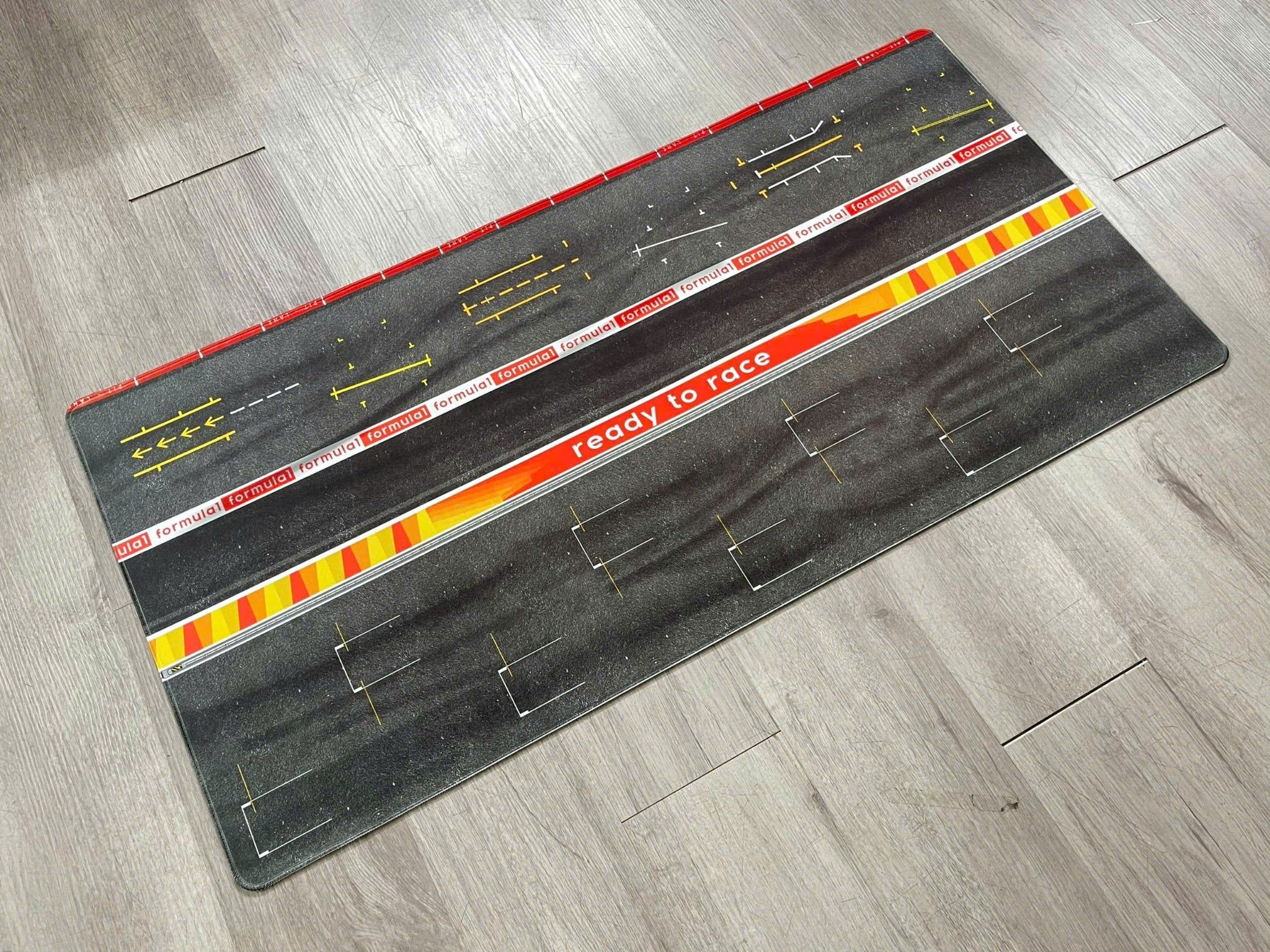  Phụ kiện thảm sa bàn chống trượt mô phỏng diorama đường đua F1 kích thước 100x50 cho mô hình xe 1:64 Autono1 PT031 