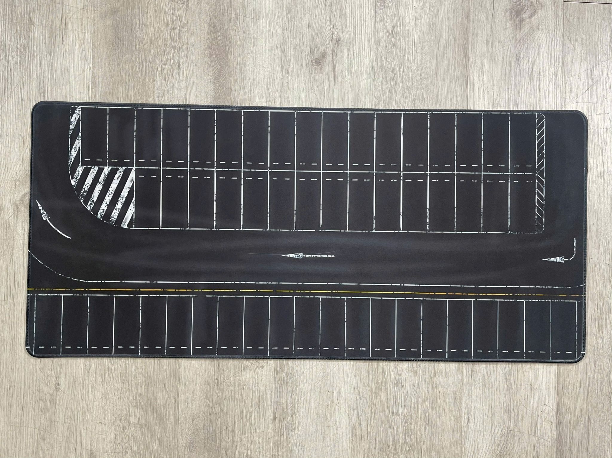  Phụ kiện thảm sa bàn chống trượt mô phỏng diorama đường bãi đỗ xe lớn kích thước 90x40 cho mô hình xe 1:64 Autono1 PT032 