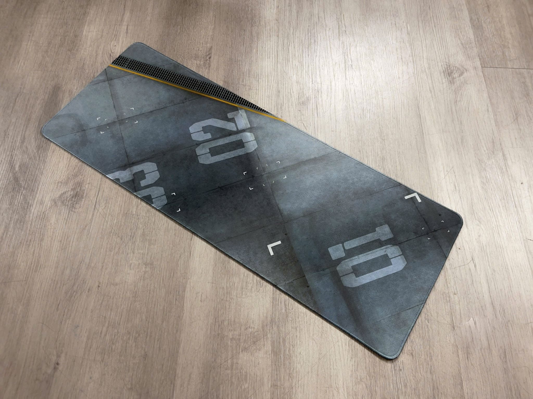  Phụ kiện thảm sa bàn chống trượt mô phỏng diorama sân đỗ xe kích thước 80x30 cho mô hình xe 1:64 Autono1 PT033 