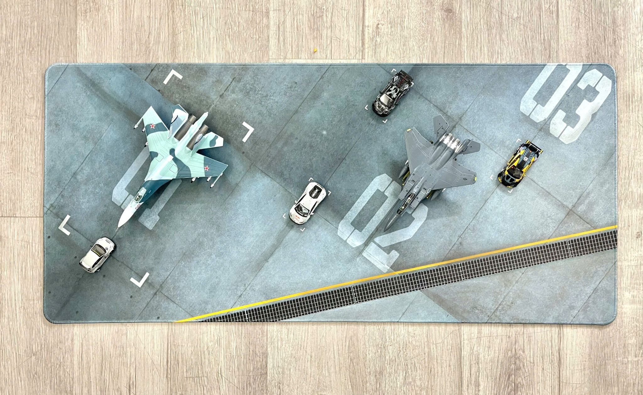  Phụ kiện thảm sa bàn chống trượt mô phỏng diorama sân đỗ xe kích thước 90x40 cho mô hình xe 1:64 Autono1 PT033 