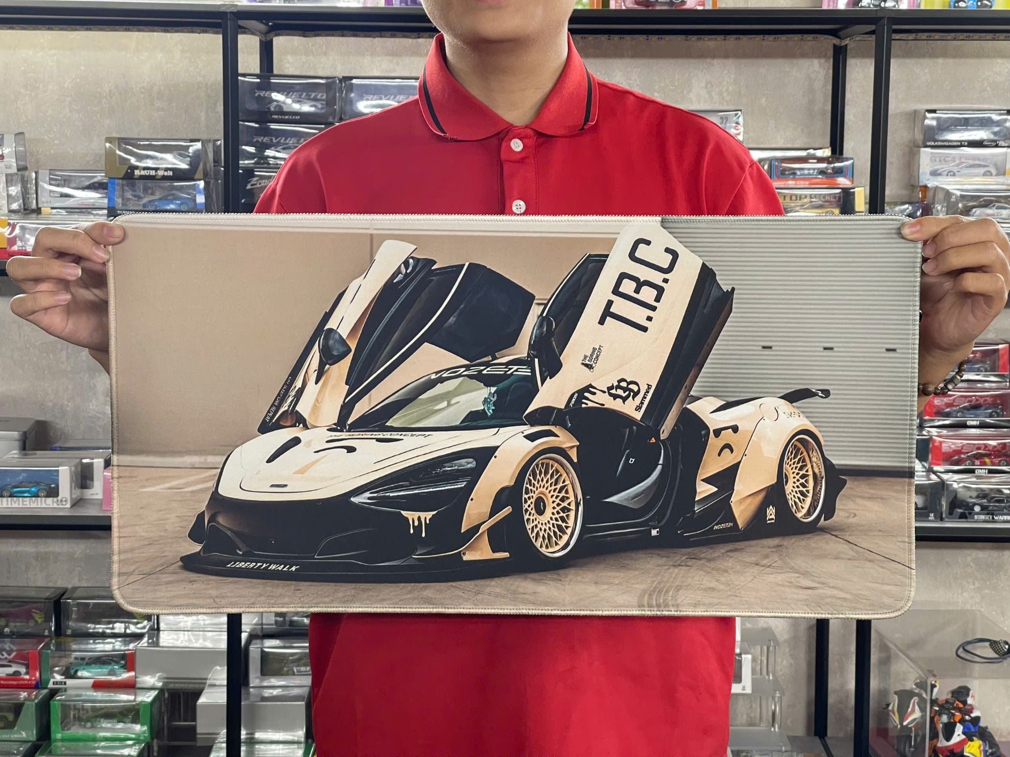  Phụ kiện Thảm lót chống trượt chủ đề siêu xe Mc Laren kích thước 30x60cm Autono1 PT113A 