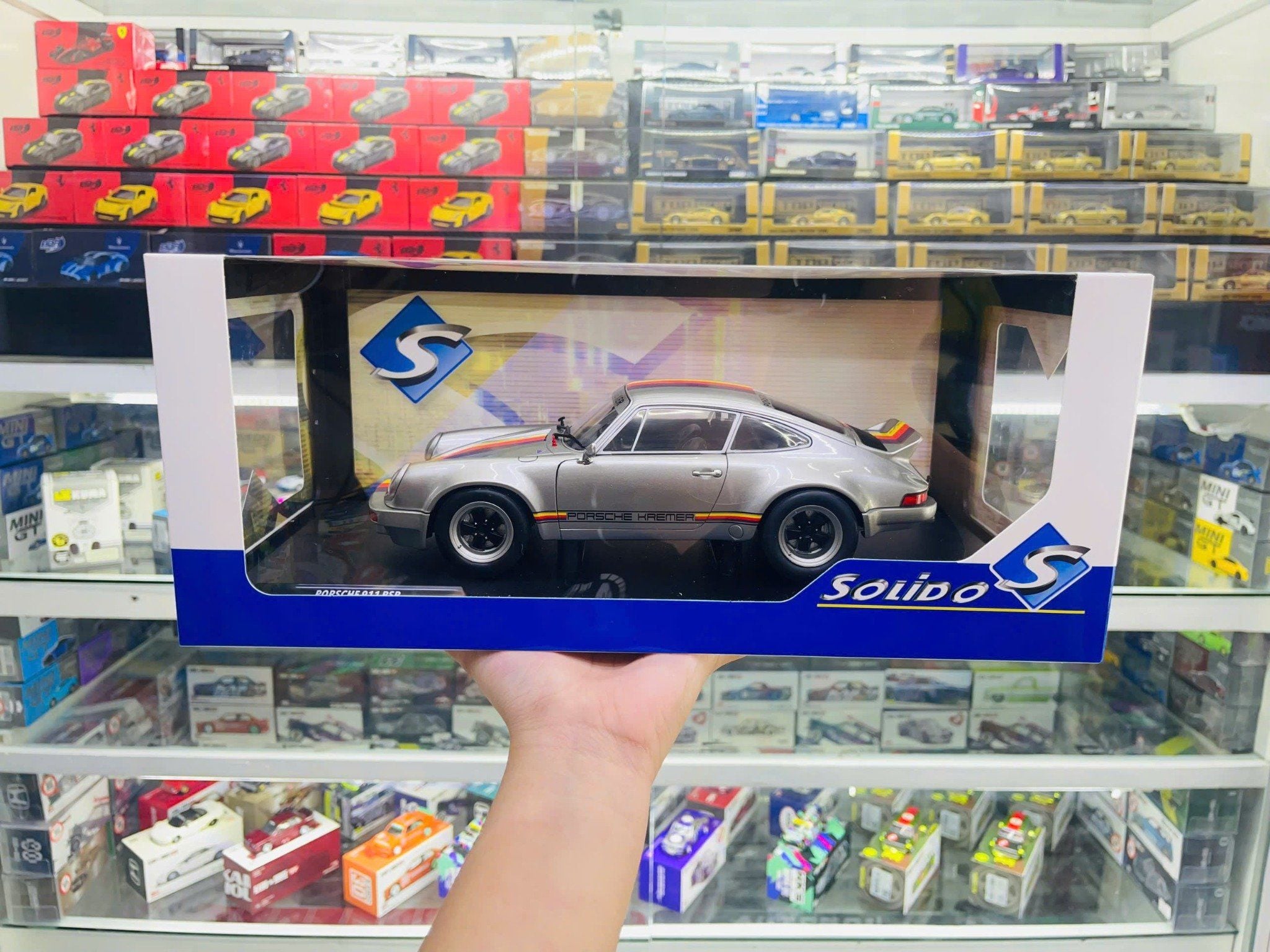  Mô hình xe ô tô Porsche 911 RSR Kremer Rally '73 tỉ lệ 1:18 Solido model S1801120 