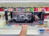  Mô hình xe RWB Body Kit Nardo Grey With 1/18 Akira Nakai Figure tỉ lệ 1:18 Solido x American Diorama S1807517 