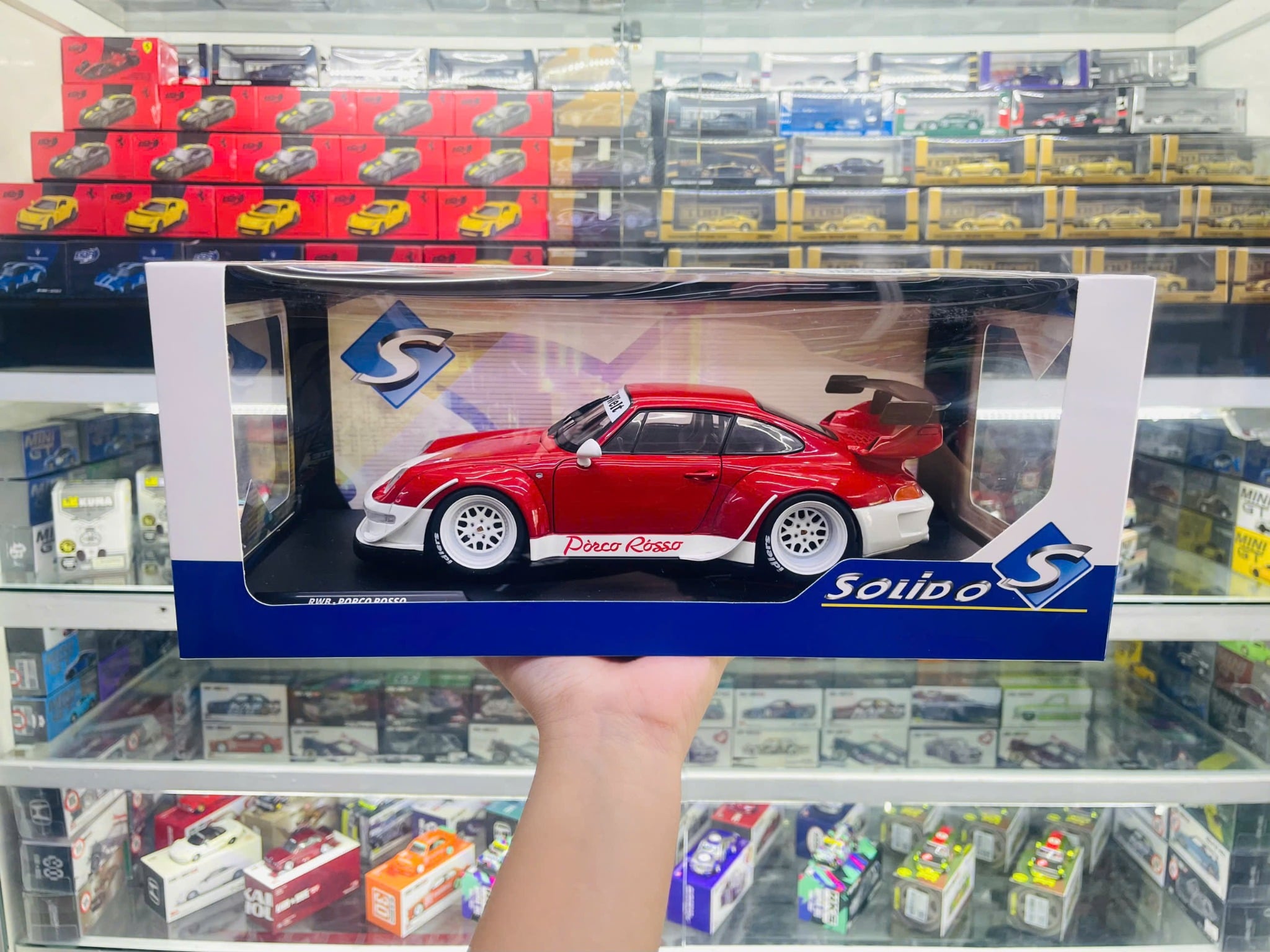  Mô hình xe ô tô Porsche 911 (964) RWB Rauh Welt Porco Rosso tỉ lệ 1:18 Solido model S1808505 