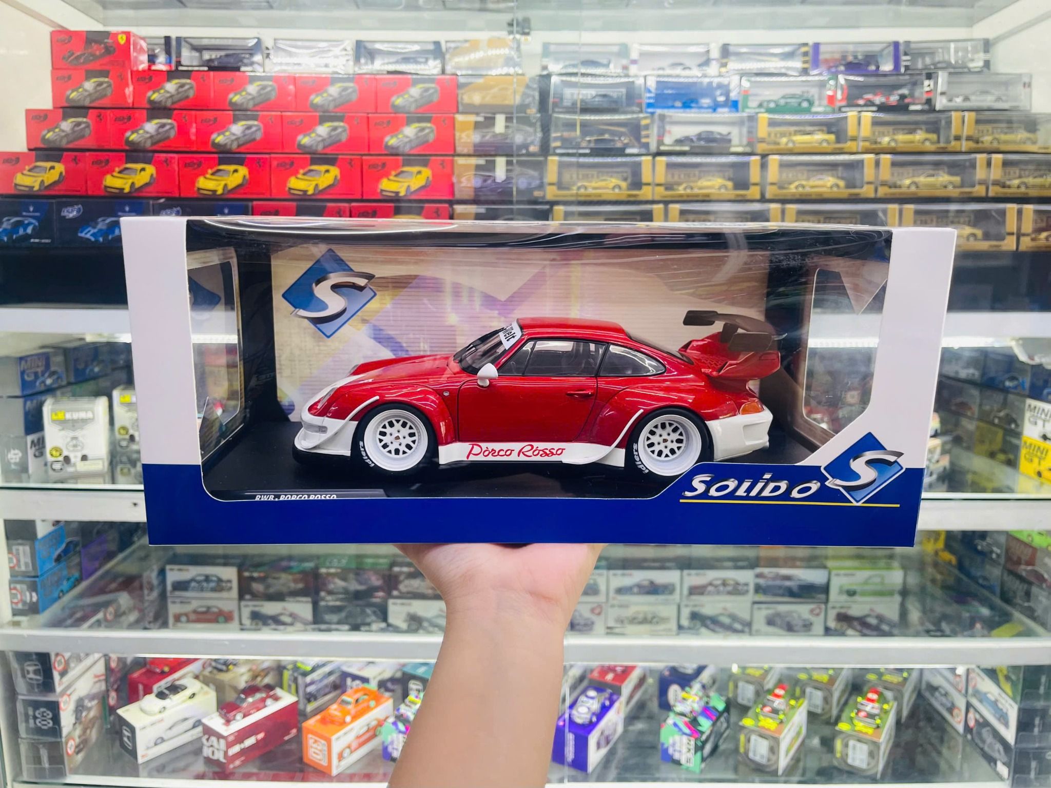  Mô hình xe ô tô Porsche 911 (964) RWB Rauh Welt Porco Rosso tỉ lệ 1:18 Solido model S1808505 