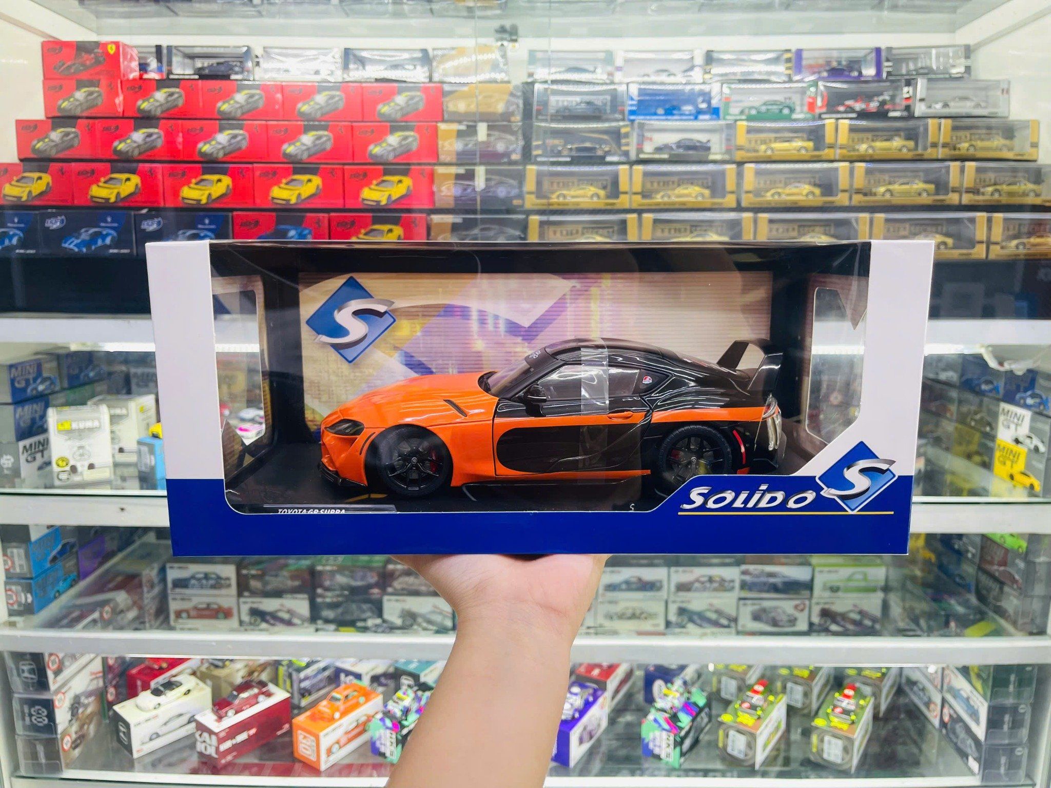  Mô hình xe ô tô Toyota Supra GR Streetfighter orange tỉ lệ 1:18 Solido model S1809005 