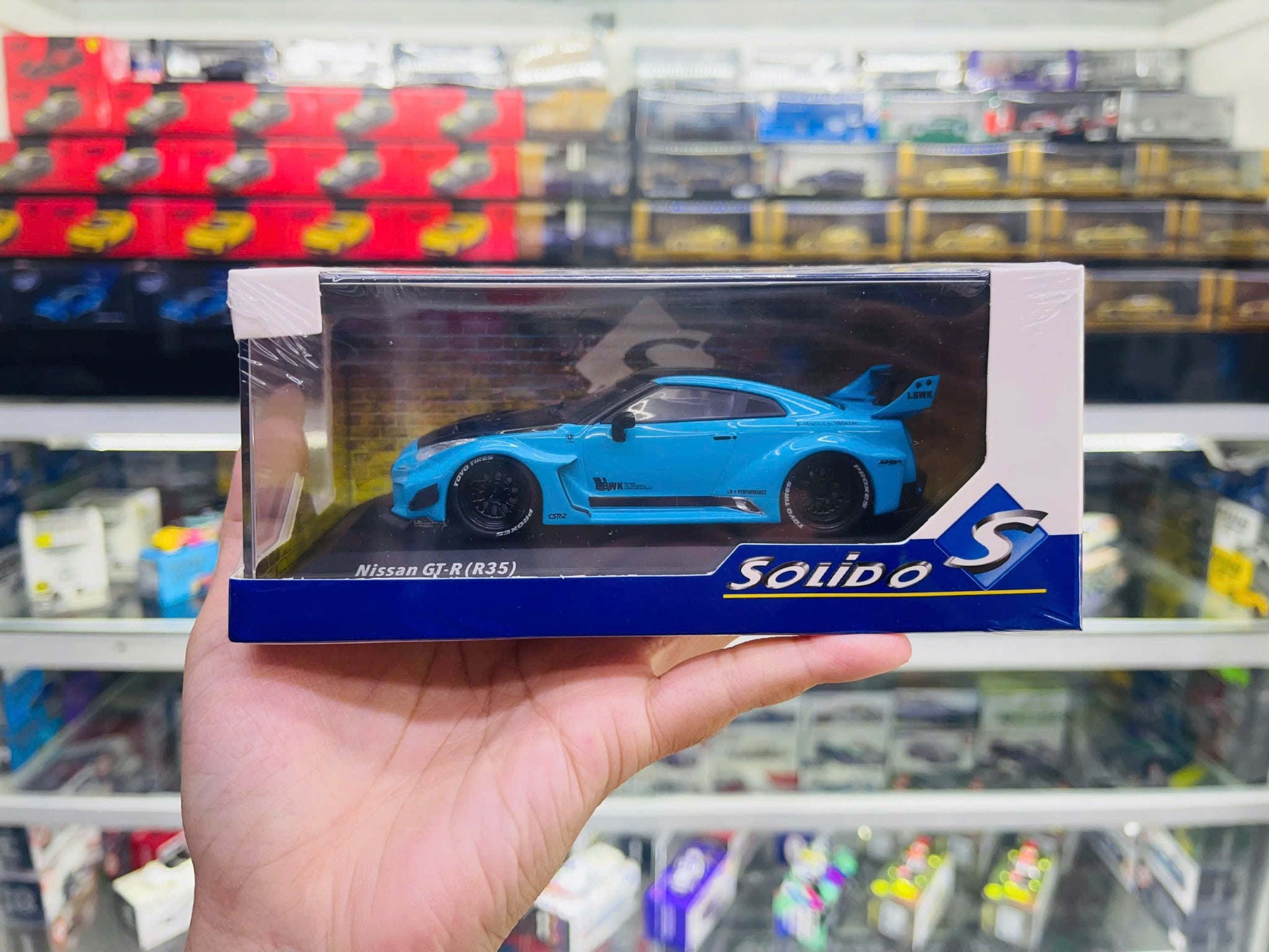  Mô hình ô tô Nissan GTR R35 LBWK Silhouette Miami Blue 2019 tỉ lệ 1:43 Solido model S4311209 
