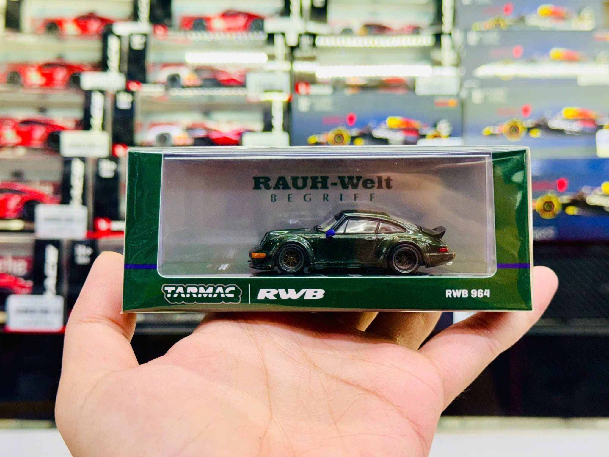  Mô hình xe tỉ lệ RWB 964, Green 1:64 Tarmac Works T64-037-GR 