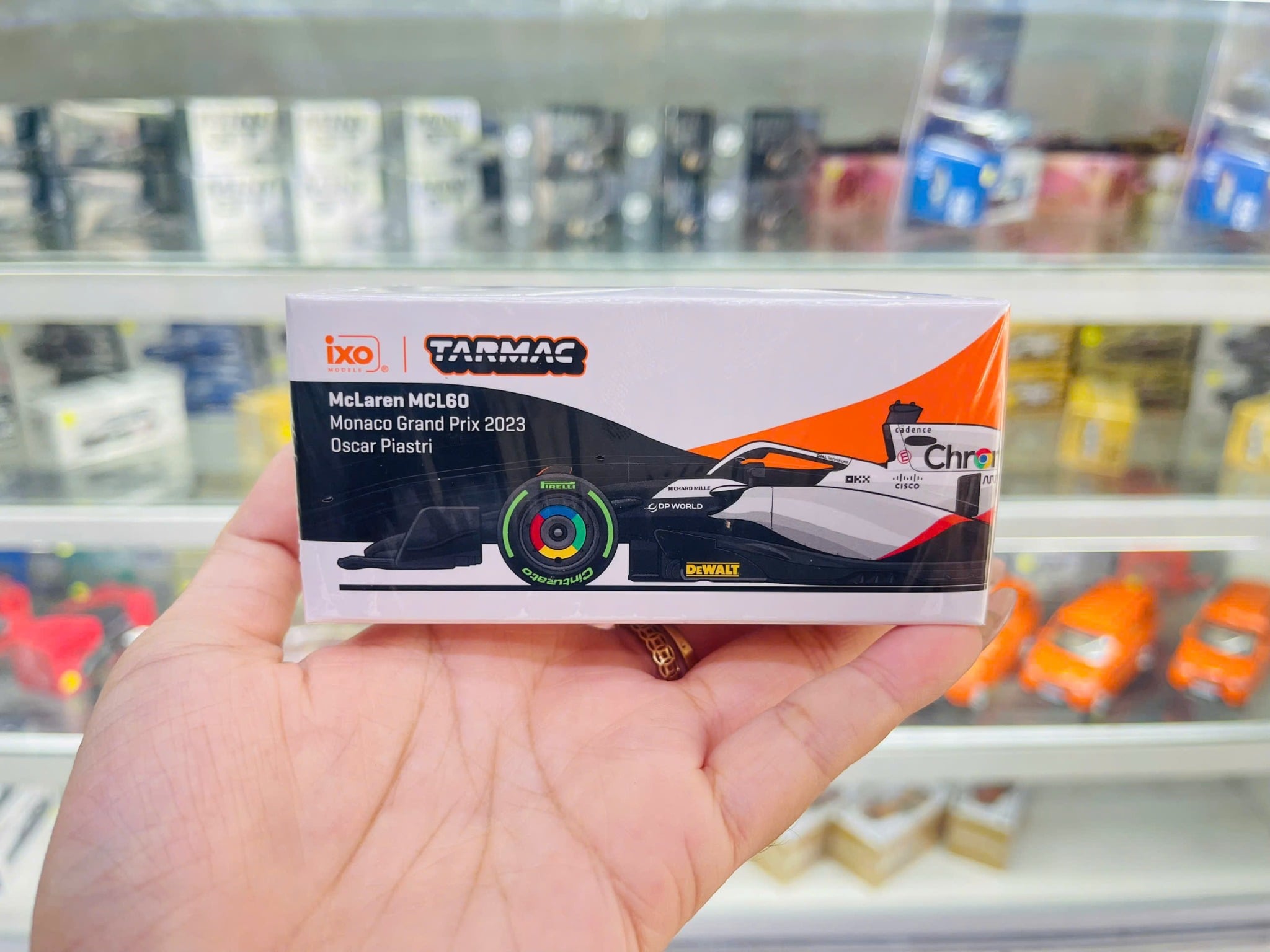  Mô hình xe McLaren MCL60 Monaco Grand Prix 2023 Oscar Piastri (Collaboration with IXO models) tỉ lệ 1:64 Tarmac Works T64G-F070-OP1 