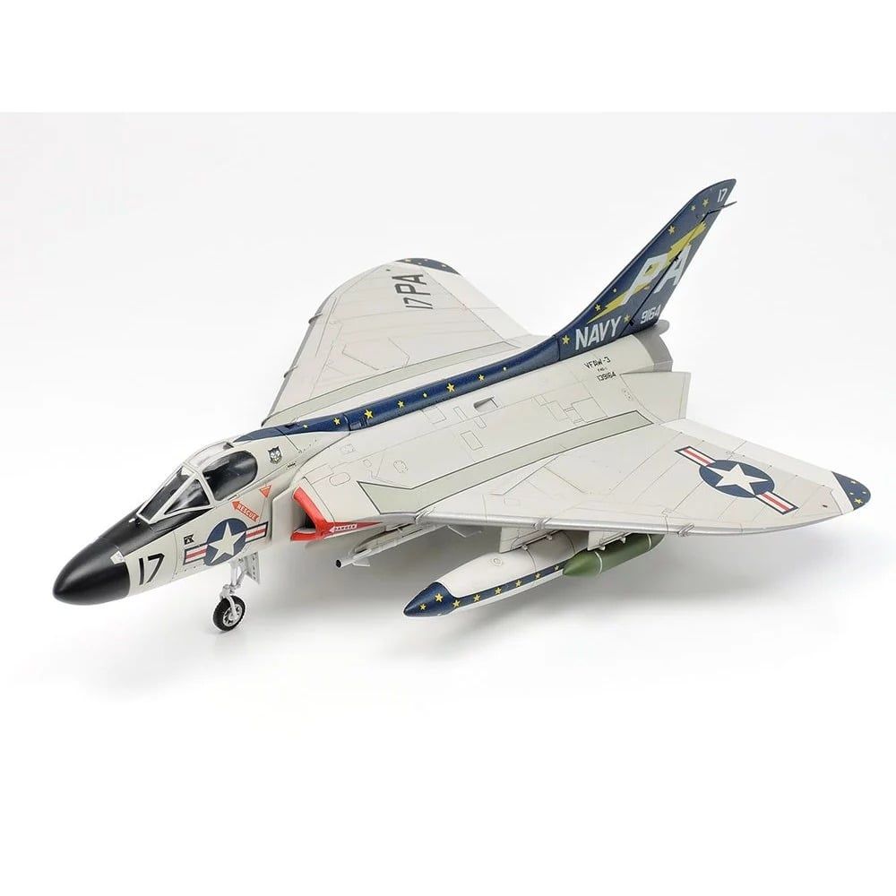  Mô hình lắp ráp máy bay DOUGLAS F4D-1 SKYRAY tỉ lệ 1:72 Tamiya 60741 