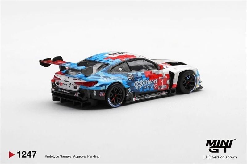  Mô hình xe BMW M4 GT3 EVO #1 Paul Miller Racing 2025 IMSA Daytona 24 Hrs bản card tỉ lệ 1:64 MiniGT MGT01247 