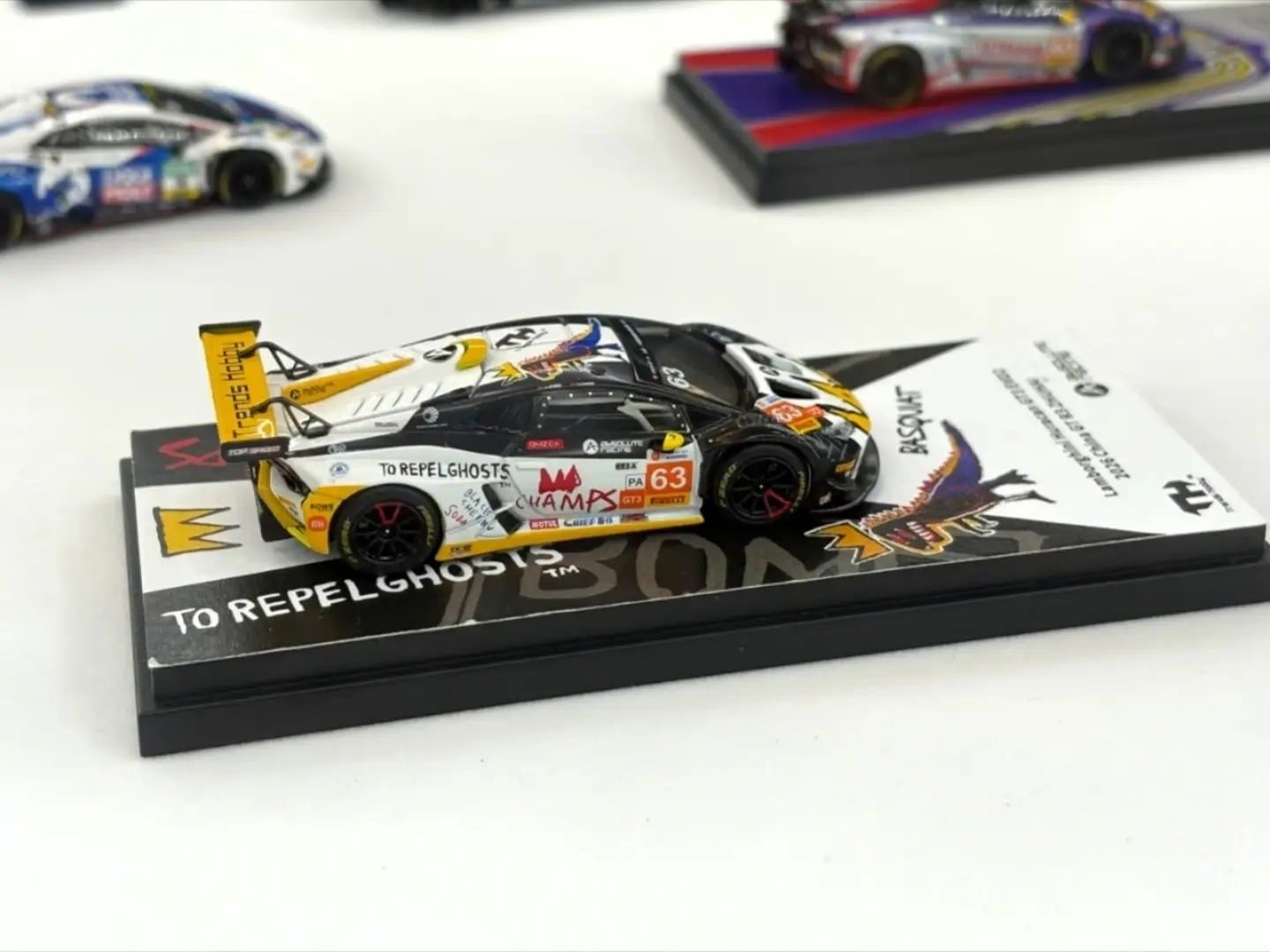  Mô hình xe Lamborghini Huracan GT3 EVO2 Absolute Racing - 2026 China GT #63 tỉ lệ 1:64 Trends Hobby 241083S 