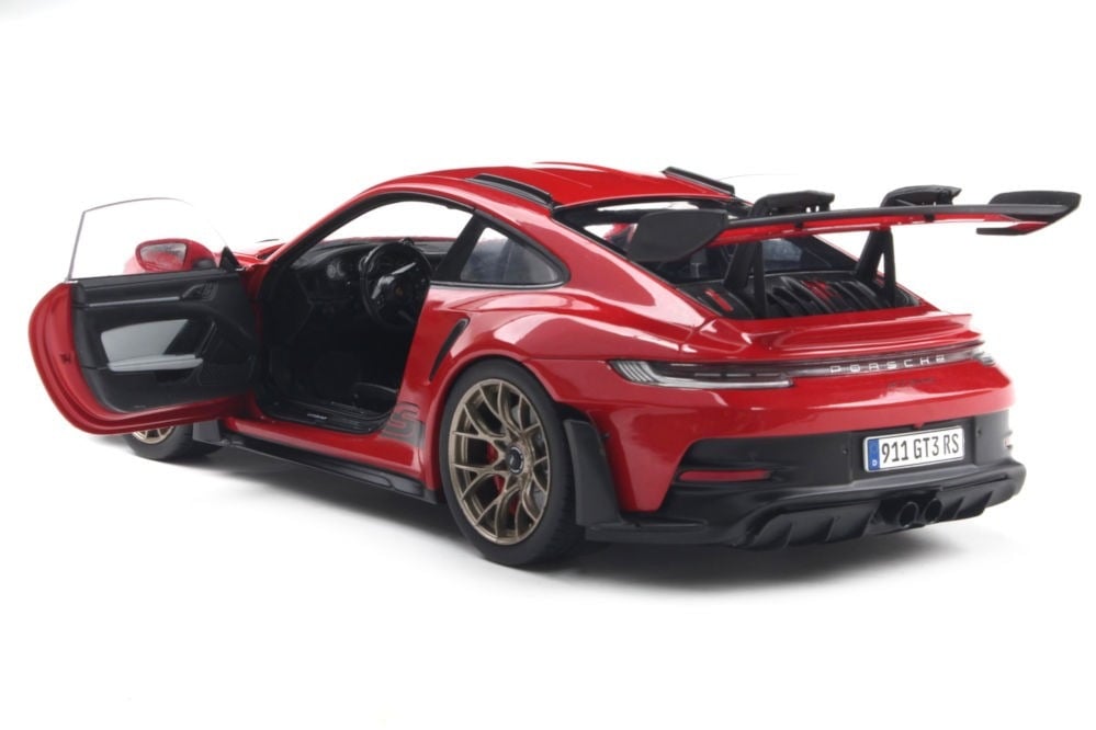  Mô hình xe ô tô Porsche 911 GT3 RS Guards red 2024 tỉ lệ 1:18 Solido Model S1812101 
