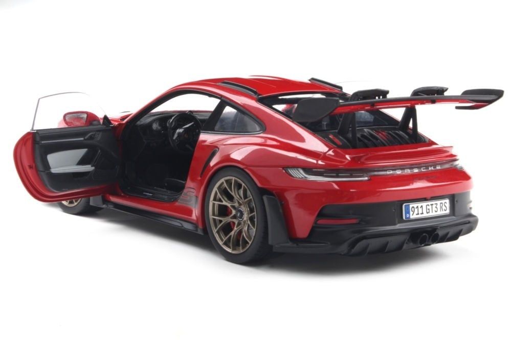  Mô hình xe ô tô Porsche 911 GT3 RS Guards red 2024 tỉ lệ 1:18 Solido Model S1812101 