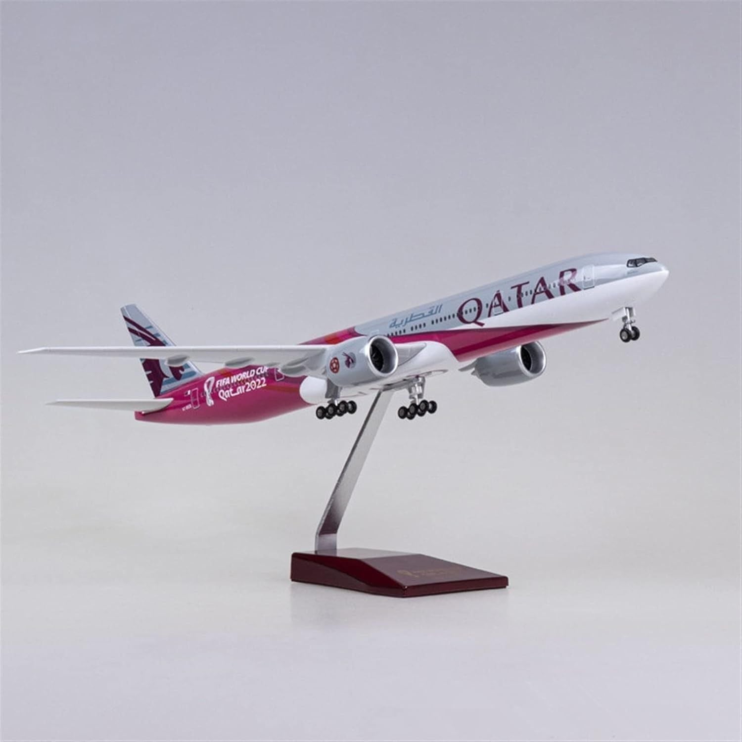  Mô hình máy bay Qatar FiFa World cup 2022 Boeing B777 có bánh xe kích thước 47cm no led MB47109 