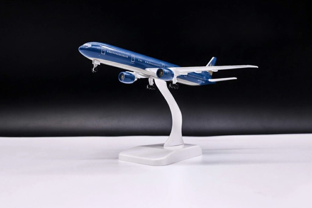  Mô hình máy bay VN Airlines Boeing B777 300ER 20cm MB20011 