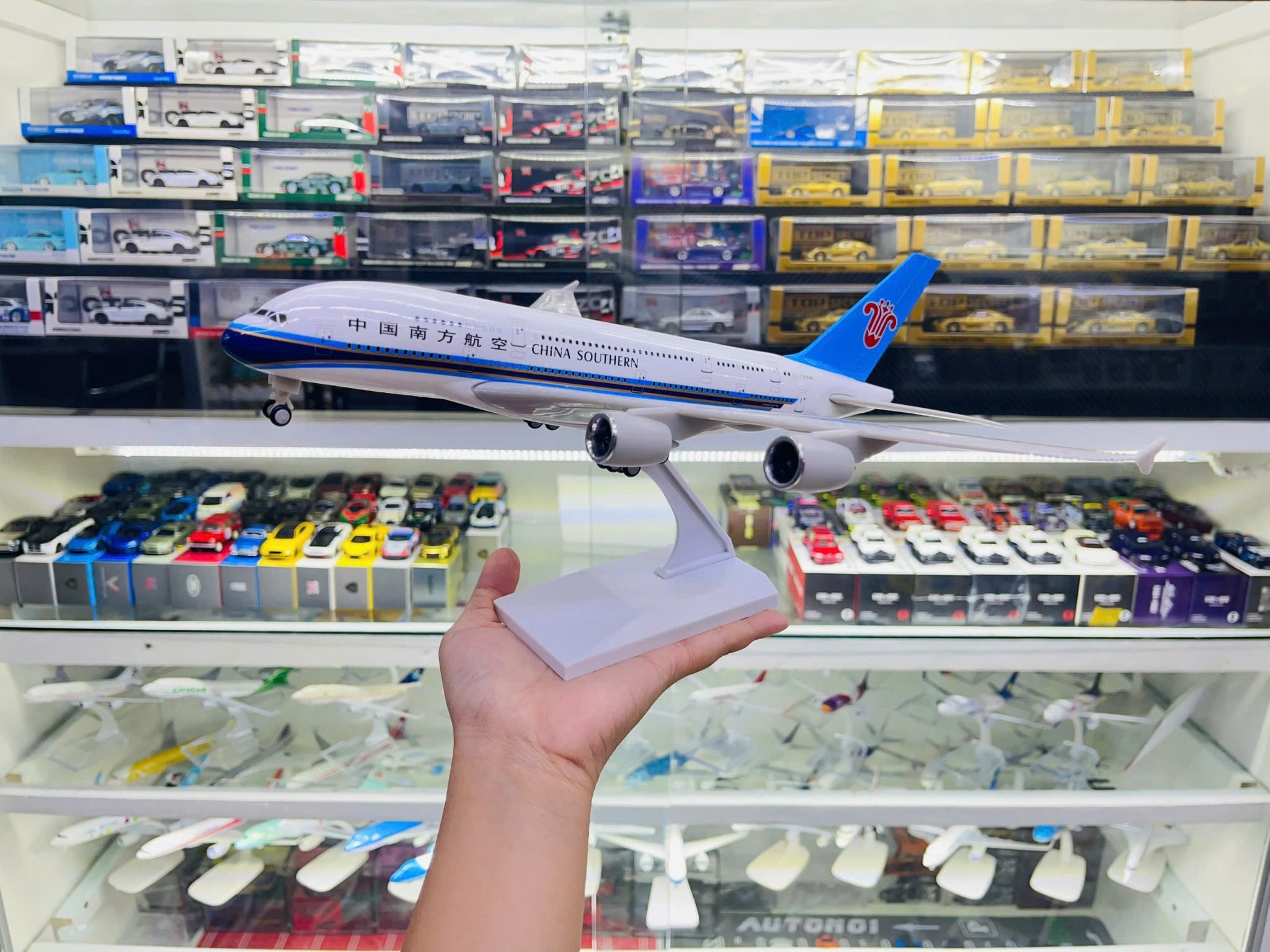  Mô hình máy bay China Southern Airbus A380 30cm MB30013 