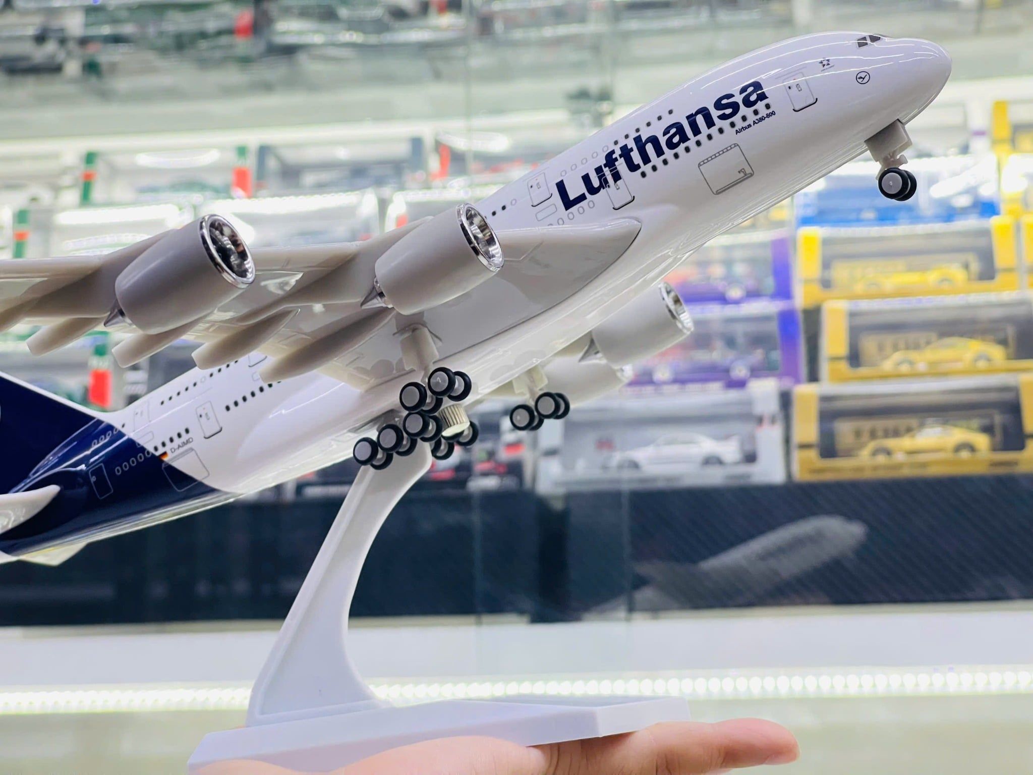  Mô hình máy bay Germany Lufthansa Airbus A380 30cm MB30004 
