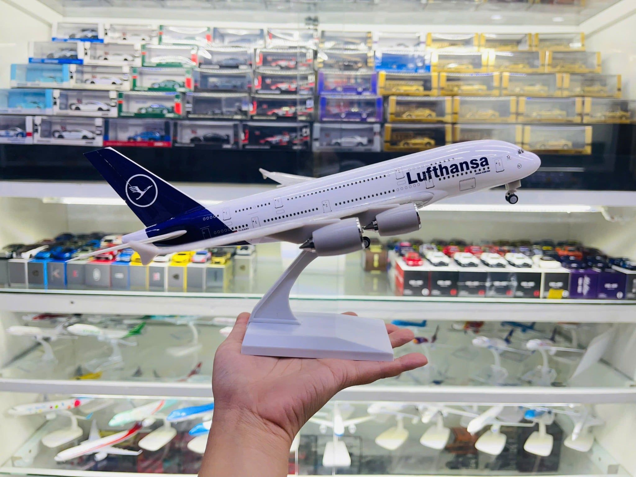  Mô hình máy bay Germany Lufthansa Airbus A380 30cm MB30004 
