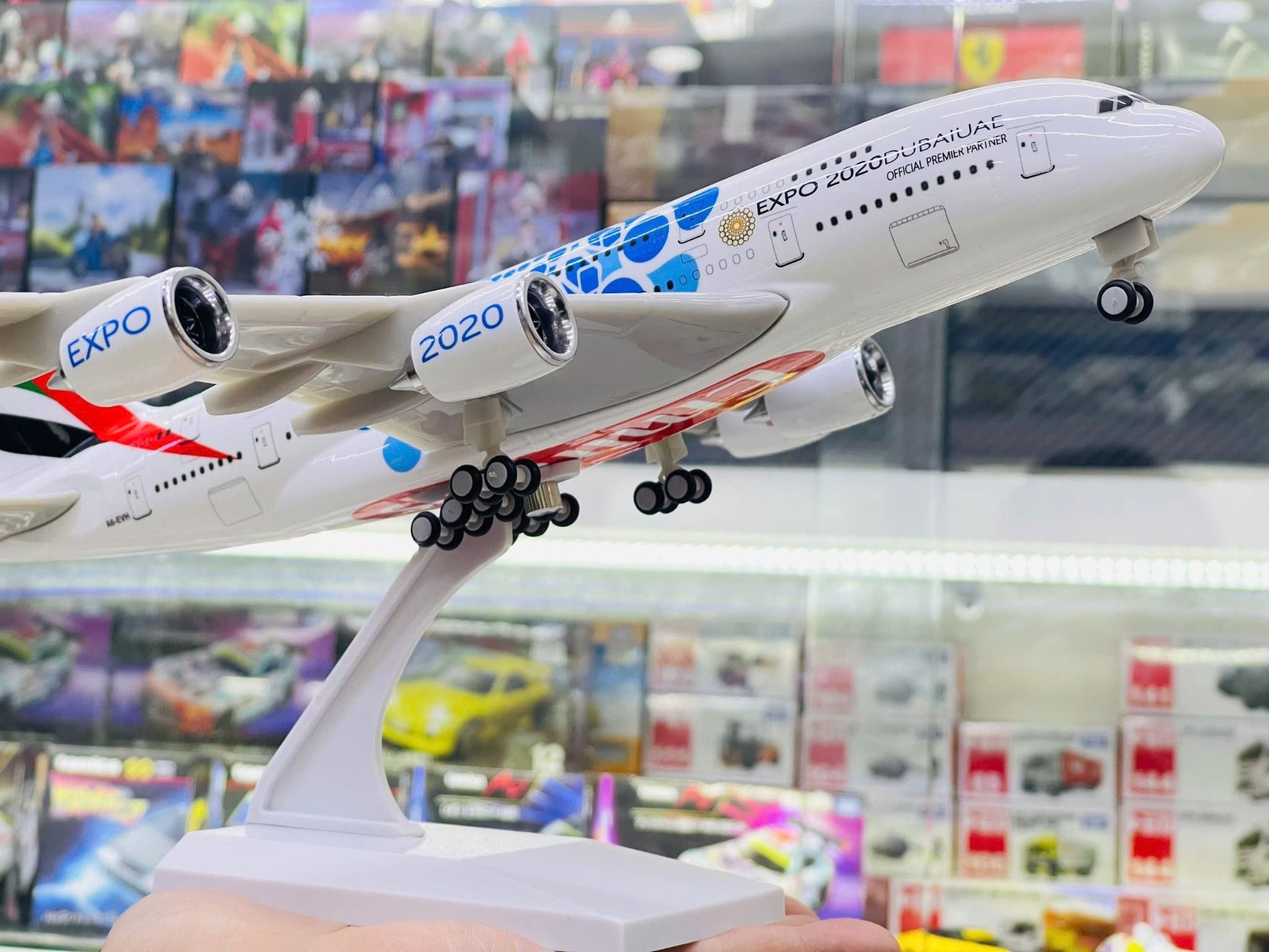  Mô hình máy bay Emirates Expo 2020 Airbus A380 30cm MB30017 
