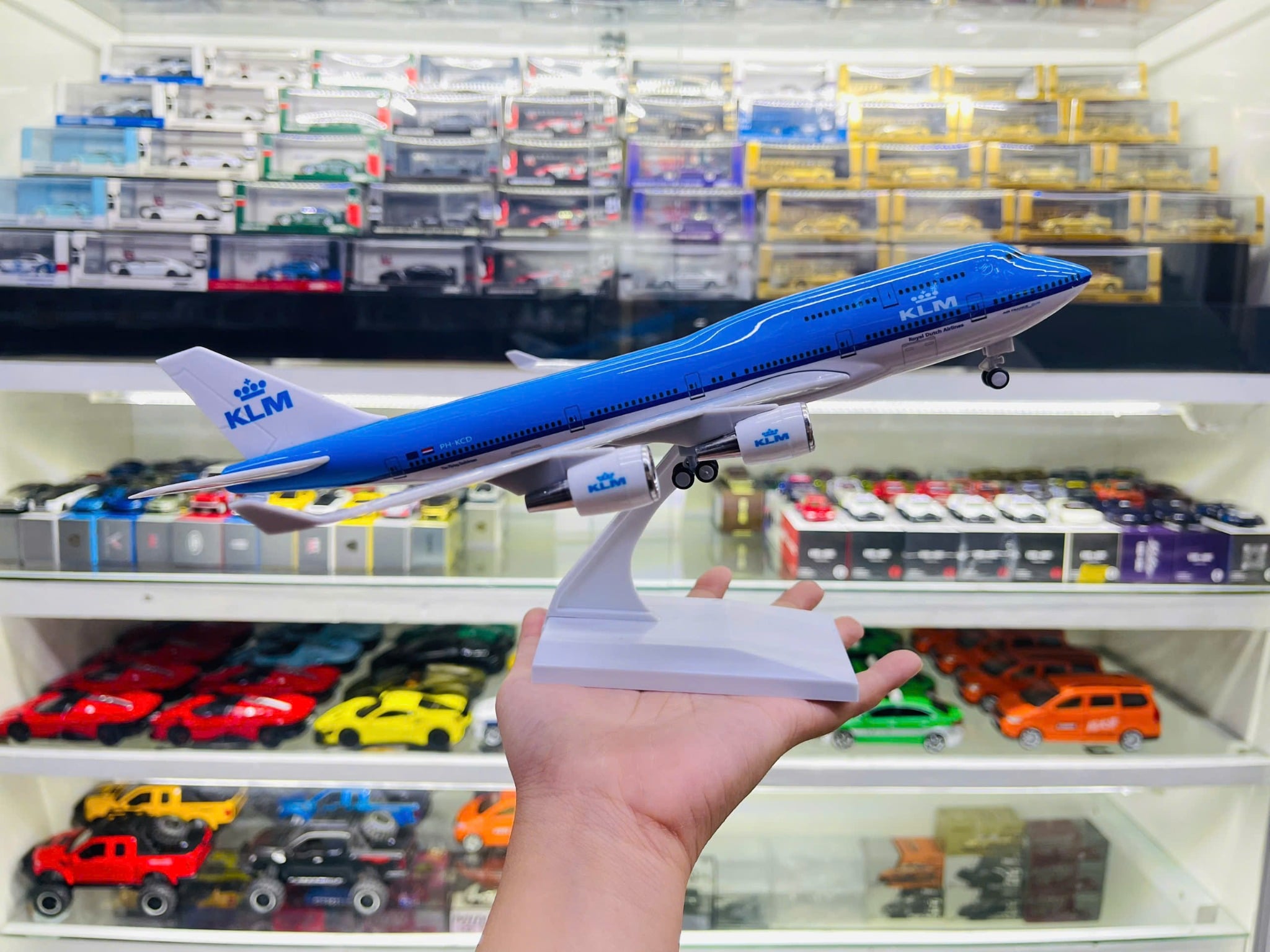  Mô hình máy bay KLM Royal Dutch Airlines Boeing B747 30cm MB30022 