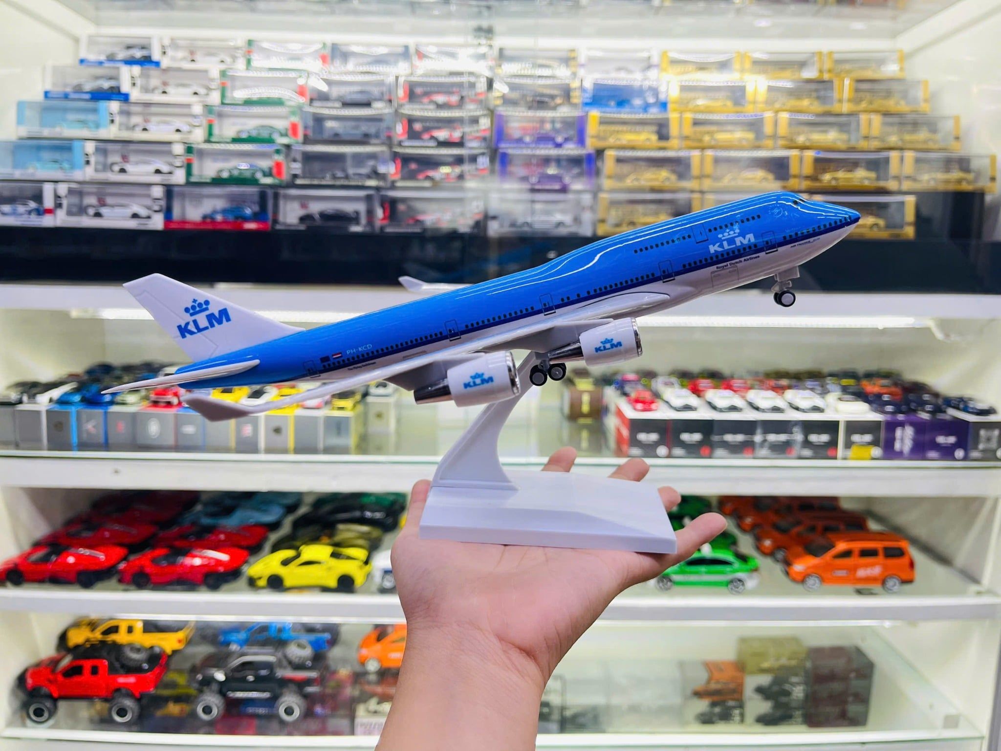  Mô hình máy bay KLM Royal Dutch Airlines Boeing B747 30cm MB30022 