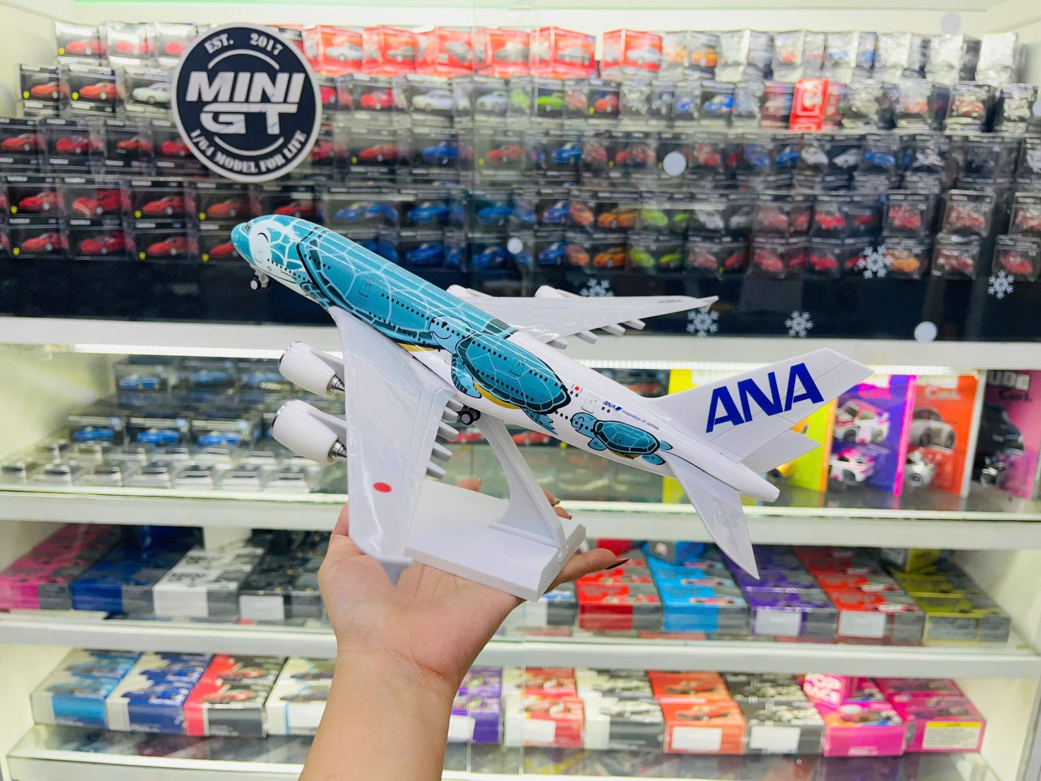  Mô hình máy bay ANA Turtle Green Airbus A380 30cm MB30030 