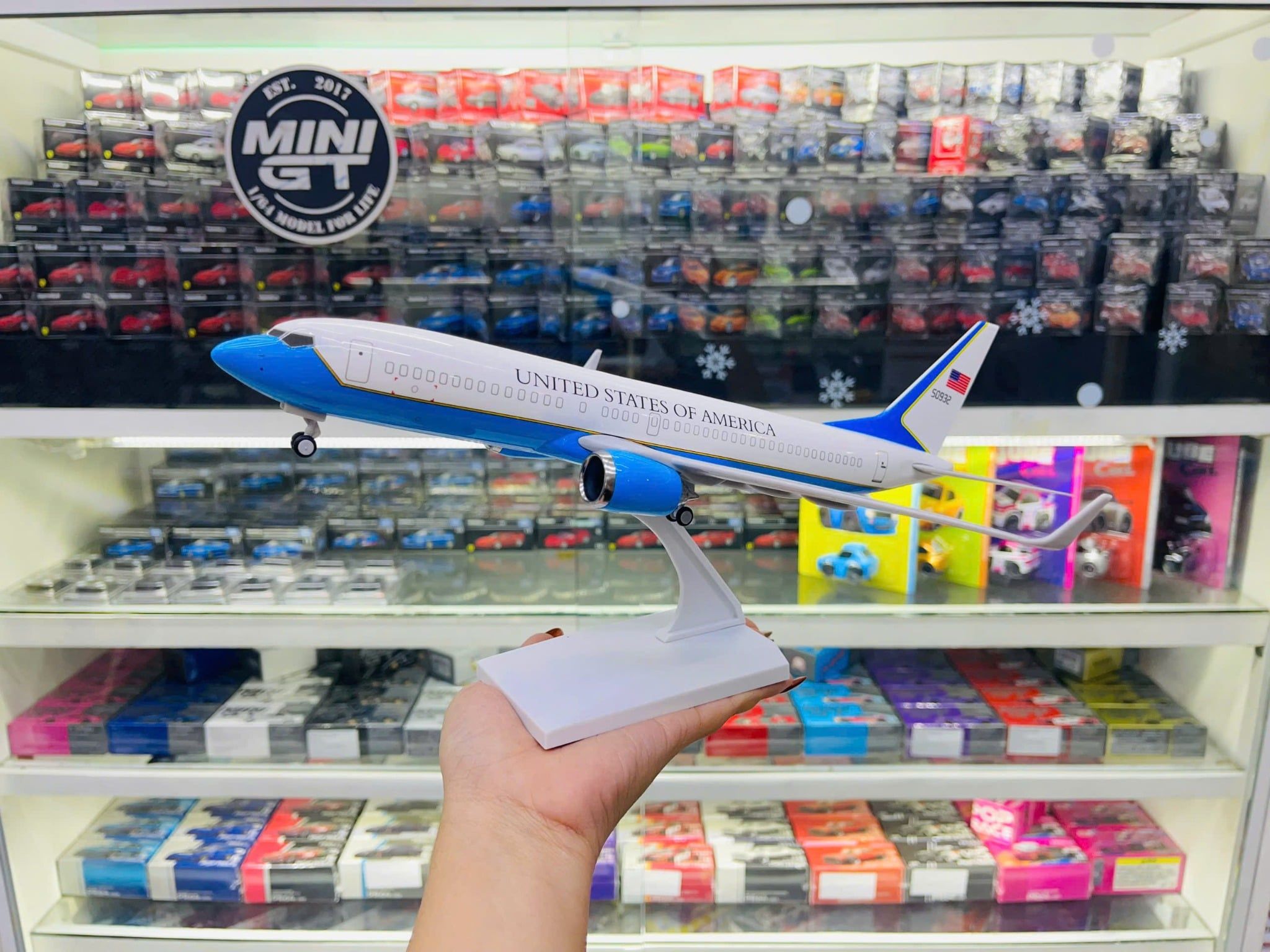  Mô hình máy bay Air Force One Boeing B737 30cm MB30035 