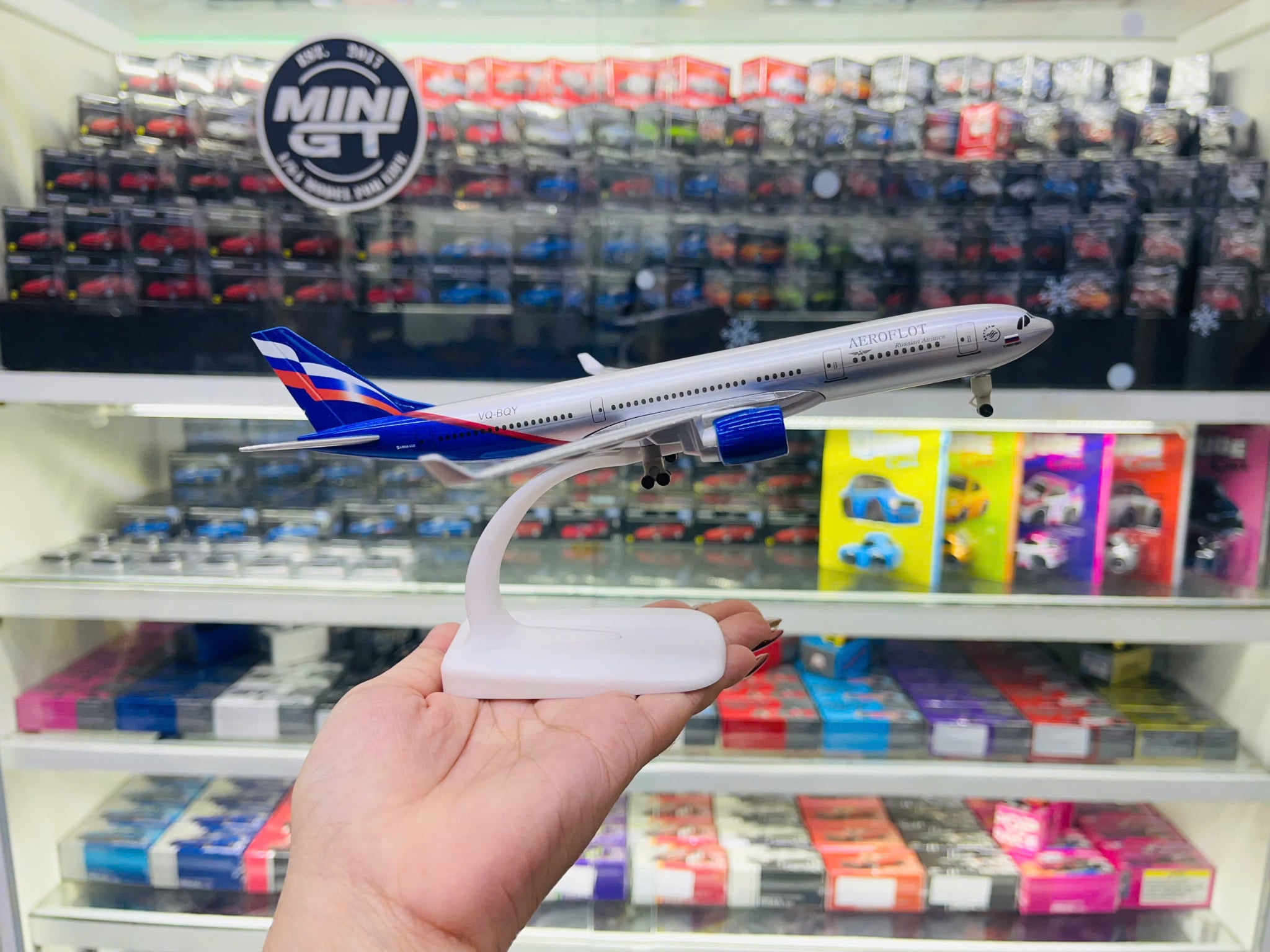  Mô hình máy bay RUS Aeroflot dòng A A330 có bánh xe 20cm MB20044 