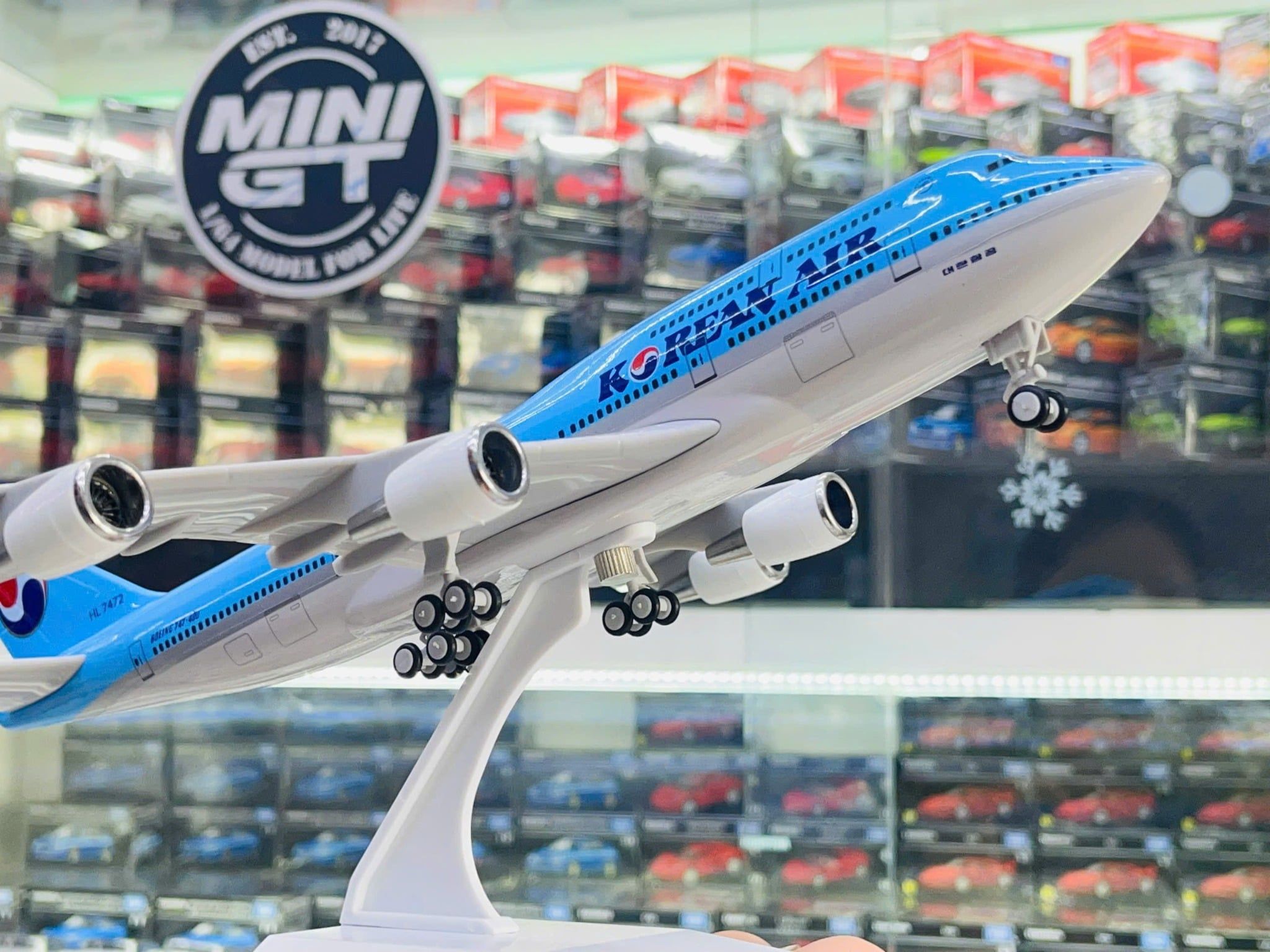  Mô hình máy bay Korean Air Boeing B747 30cm MB30024 