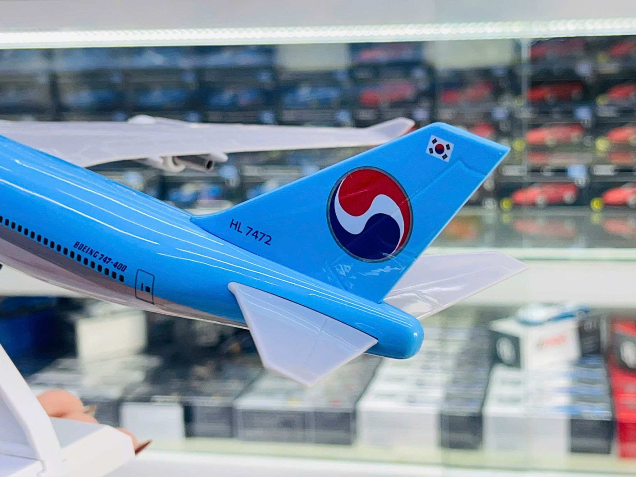  Mô hình máy bay Korean Air Boeing B747 30cm MB30024 