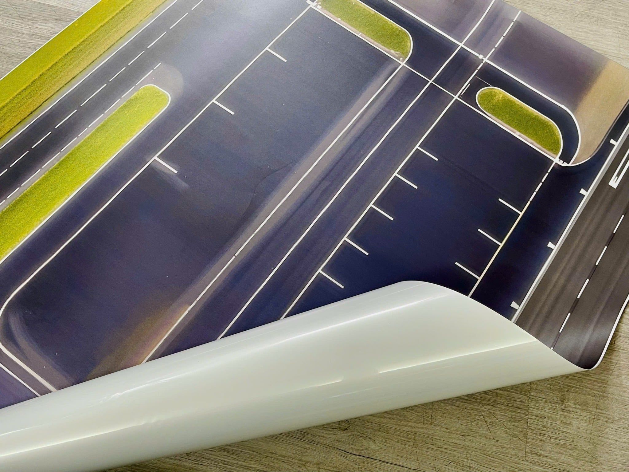  Phụ kiện trưng bày sàn đỗ xe, mặt đường chất liệu in pp 80x120cm cán mờ chống nước bụi bẩn dành cho xe mô hình nhiều tỉ lệ DR048 