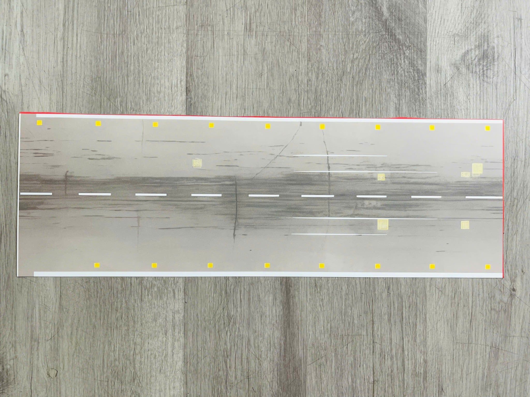  Phụ kiện trưng bày sàn đỗ xe, mặt đường chất liệu in pp 20x60cm cán mờ chống nước bụi bẩn dành cho xe mô hình nhiều tỉ lệ DR049 