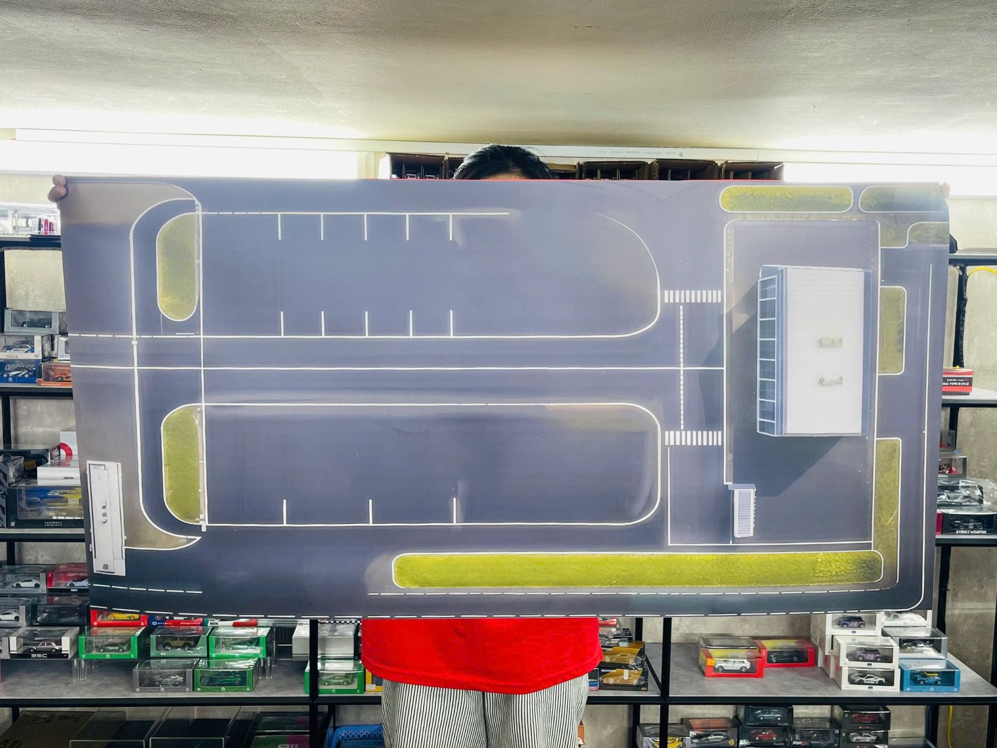  Phụ kiện trưng bày sàn đỗ xe, mặt đường chất liệu in pp 60x120cm cán mờ chống nước bụi bẩn dành cho xe mô hình nhiều tỉ lệ DR048 