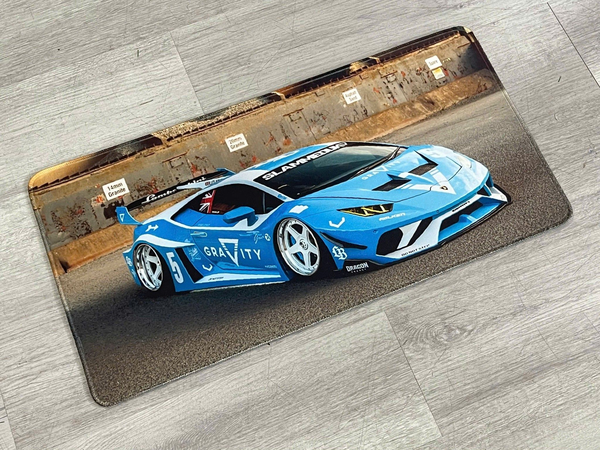  Phụ kiện Thảm lót chống trượt chủ đề siêu xe Lamborghini kích thước 30x60cm Autono1 PT112 