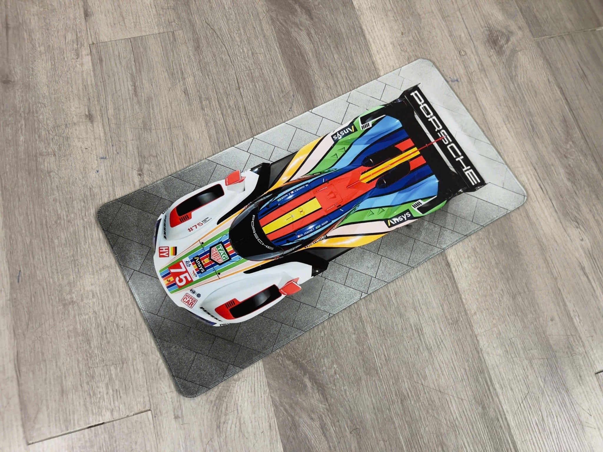  Phụ kiện Thảm lót chống trượt chủ đề siêu xe Porsche 963 kích thước 30x60cm Autono1 PT133A 