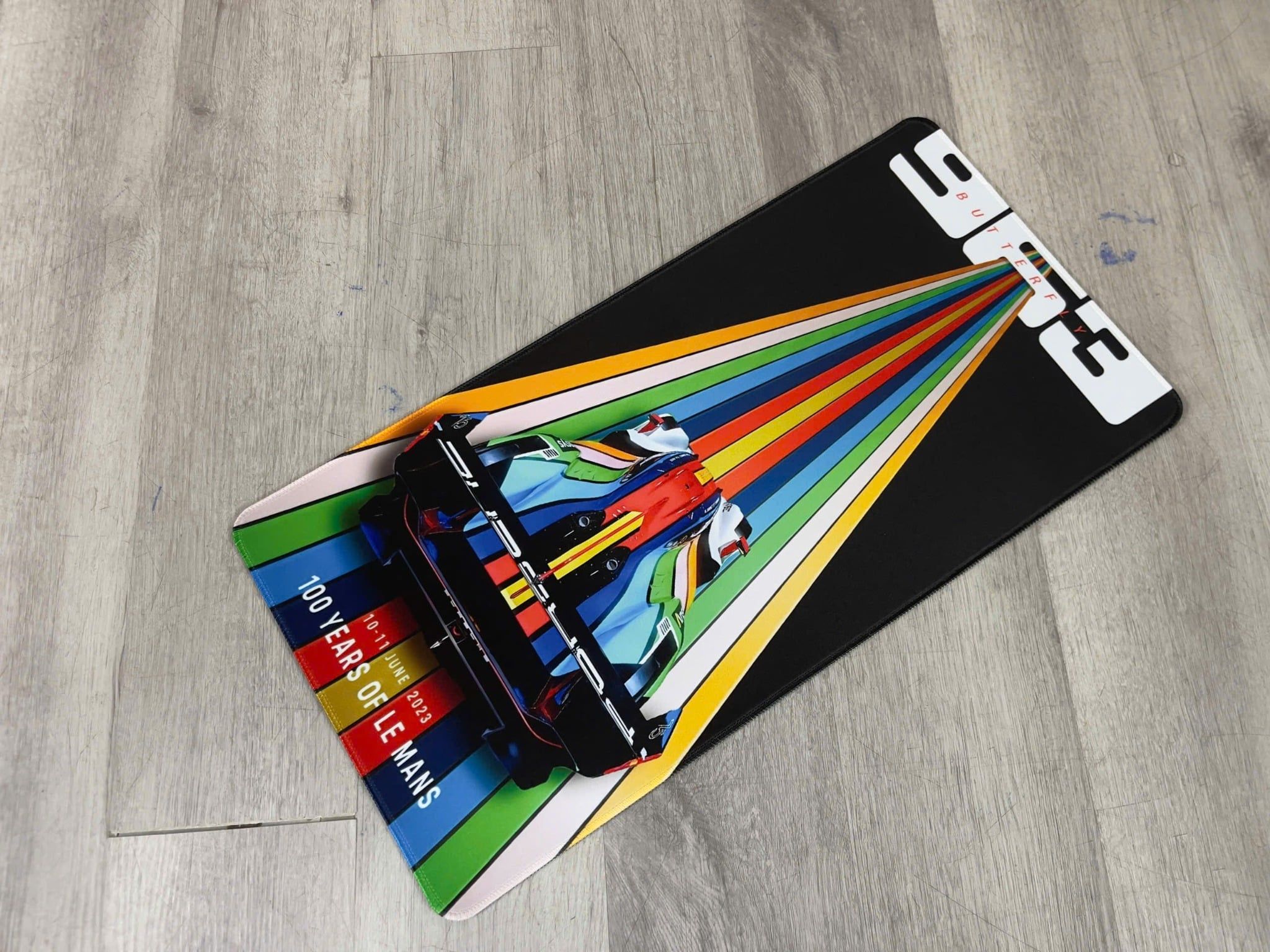  Phụ kiện Thảm lót chống trượt chủ đề siêu xe Porsche 963 kích thước 30x60cm Autono1 PT135A 