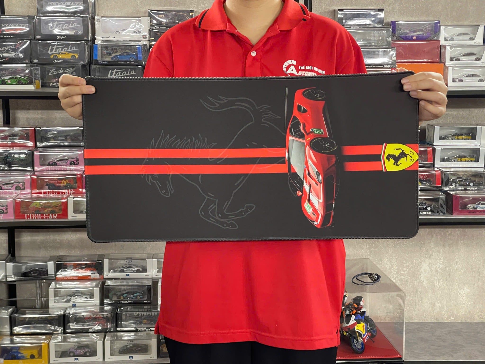  Phụ kiện Thảm lót chống trượt chủ đề siêu xe Ferrari 488 GT3 kích thước 30x60cm Autono1 PT143A 