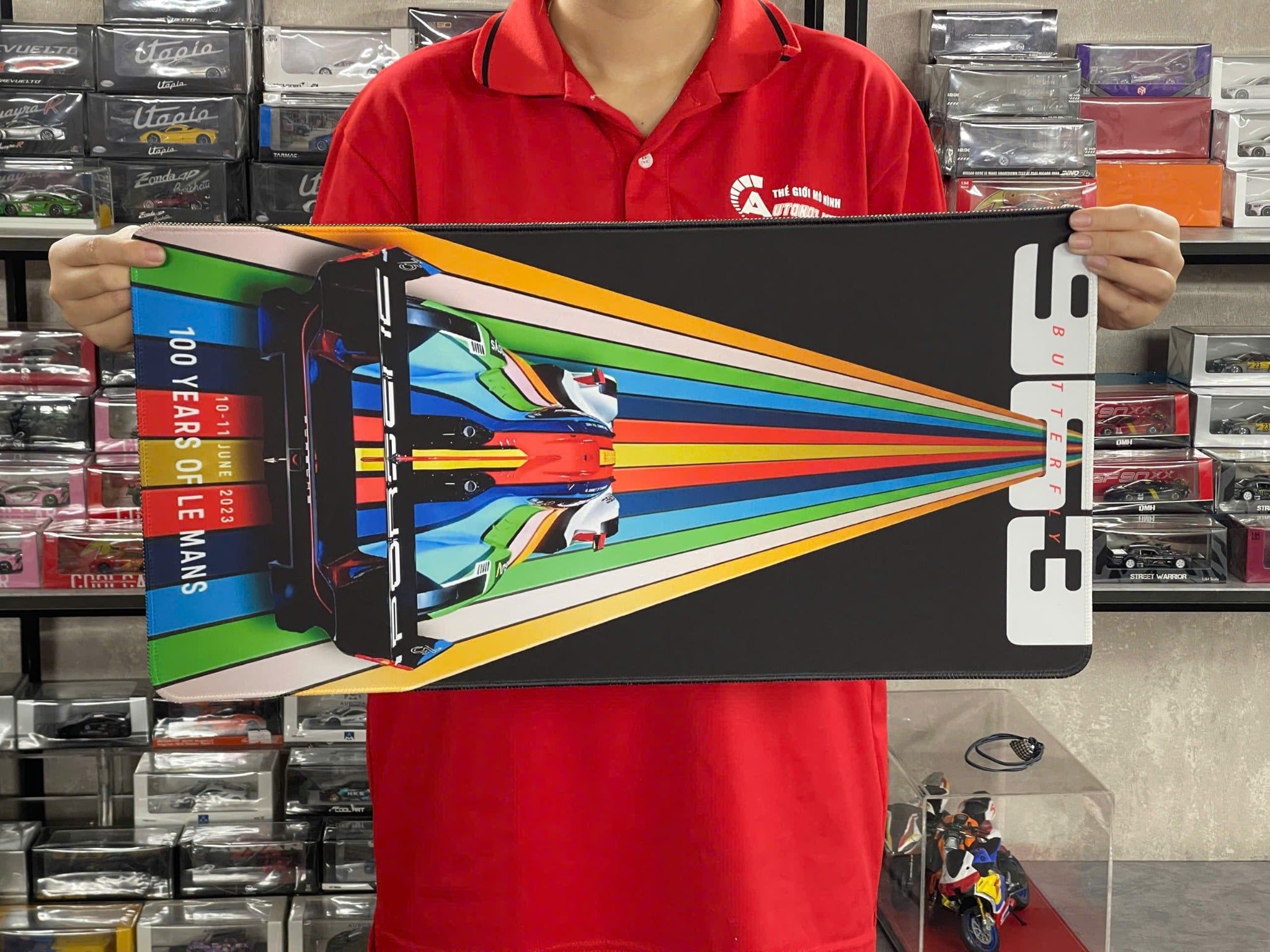  Phụ kiện Thảm lót chống trượt chủ đề siêu xe Porsche 963 kích thước 30x60cm Autono1 PT135A 