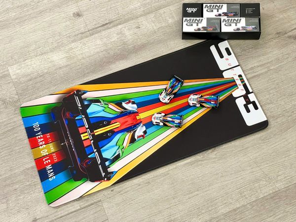 Phụ kiện Thảm lót chống trượt chủ đề siêu xe Porsche 963 kích thước 30x60cm Autono1 PT135A