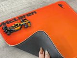  Phụ kiện Thảm lót chống trượt chủ đề siêu xe đua Mclaren kích thước 26x21cm Autono1 PT200C 
