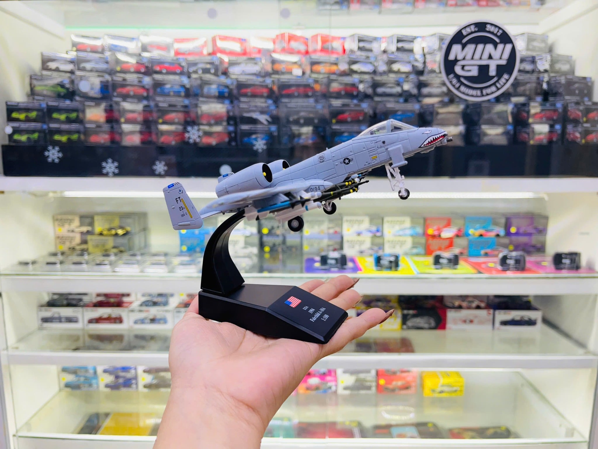  Mô hình máy bay chiến đấu USA Repubilc Fairchild A-10A Thunderbolt II tỉ lệ 1:100 Ns models MBQS008 