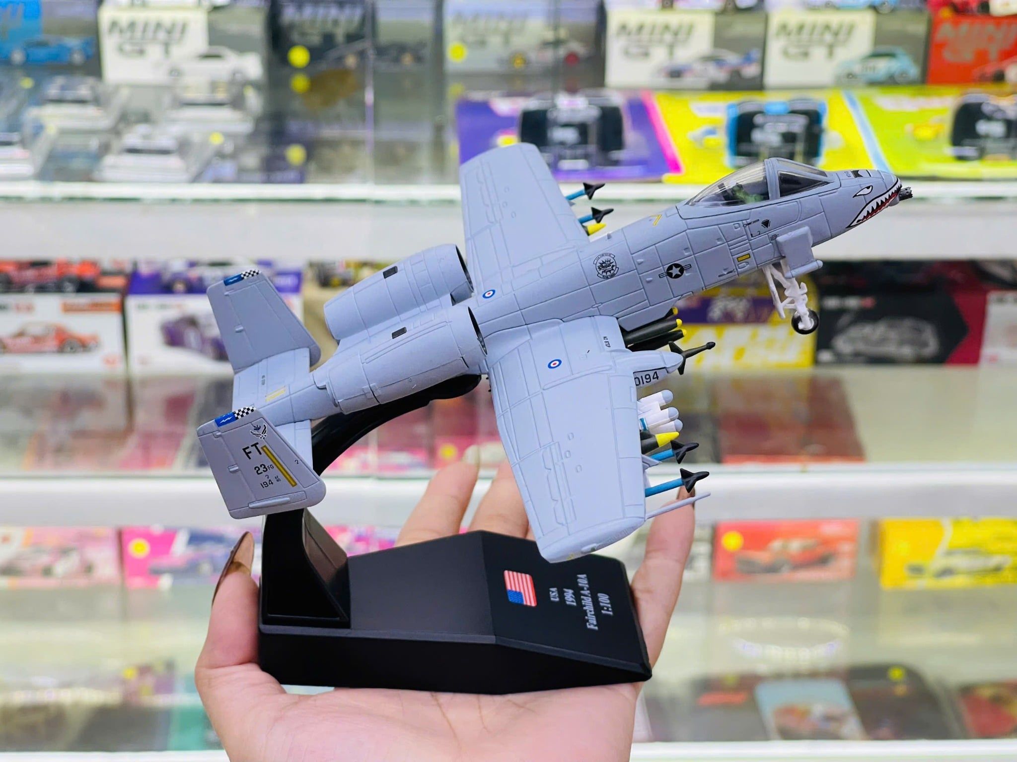  Mô hình máy bay chiến đấu USA Repubilc Fairchild A-10A Thunderbolt II tỉ lệ 1:100 Ns models MBQS008 