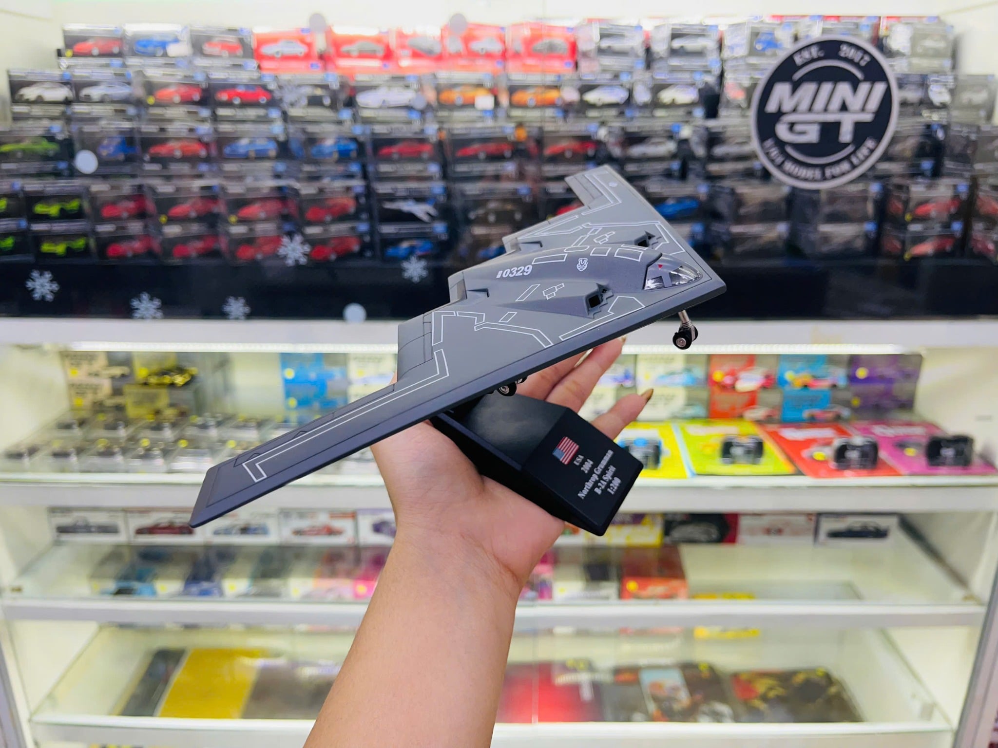  Mô hình máy bay tàng hình USA Northrop Grumman B-2 Spirit tỉ lệ 1:200 Ns models MBQS003 