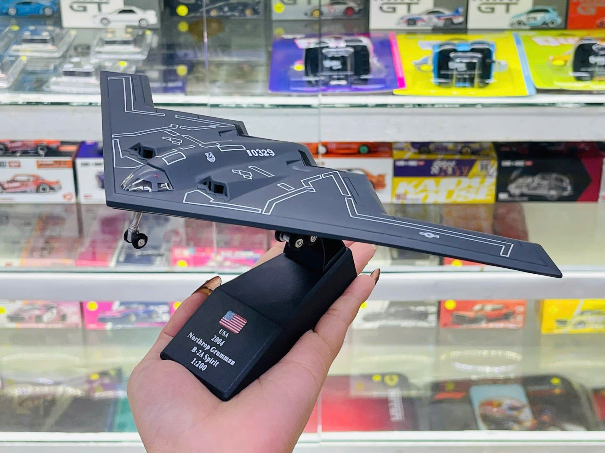  Mô hình máy bay tàng hình USA Northrop Grumman B-2 Spirit tỉ lệ 1:200 Ns models MBQS003 