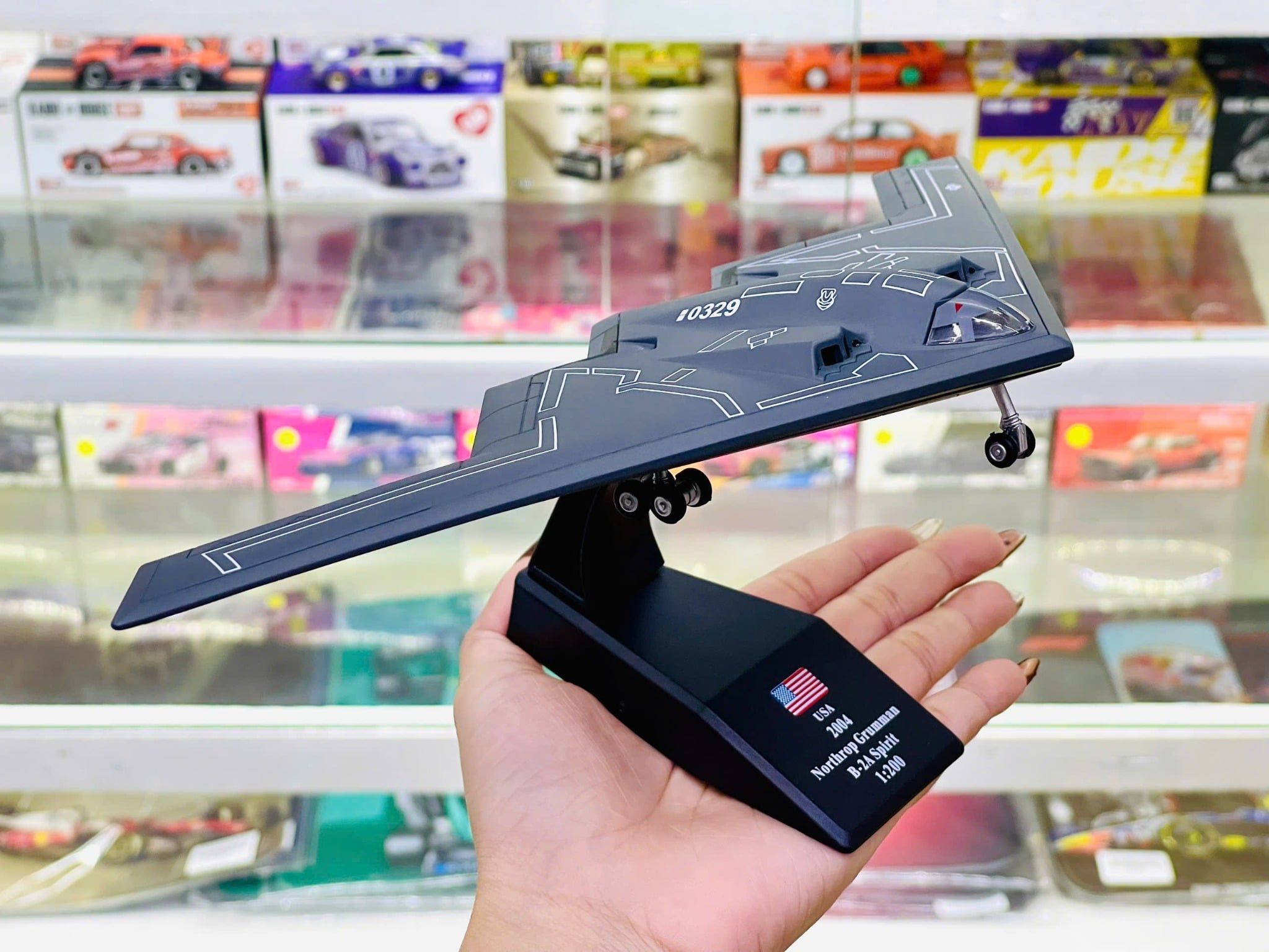  Mô hình máy bay tàng hình USA Northrop Grumman B-2 Spirit tỉ lệ 1:200 Ns models MBQS003 